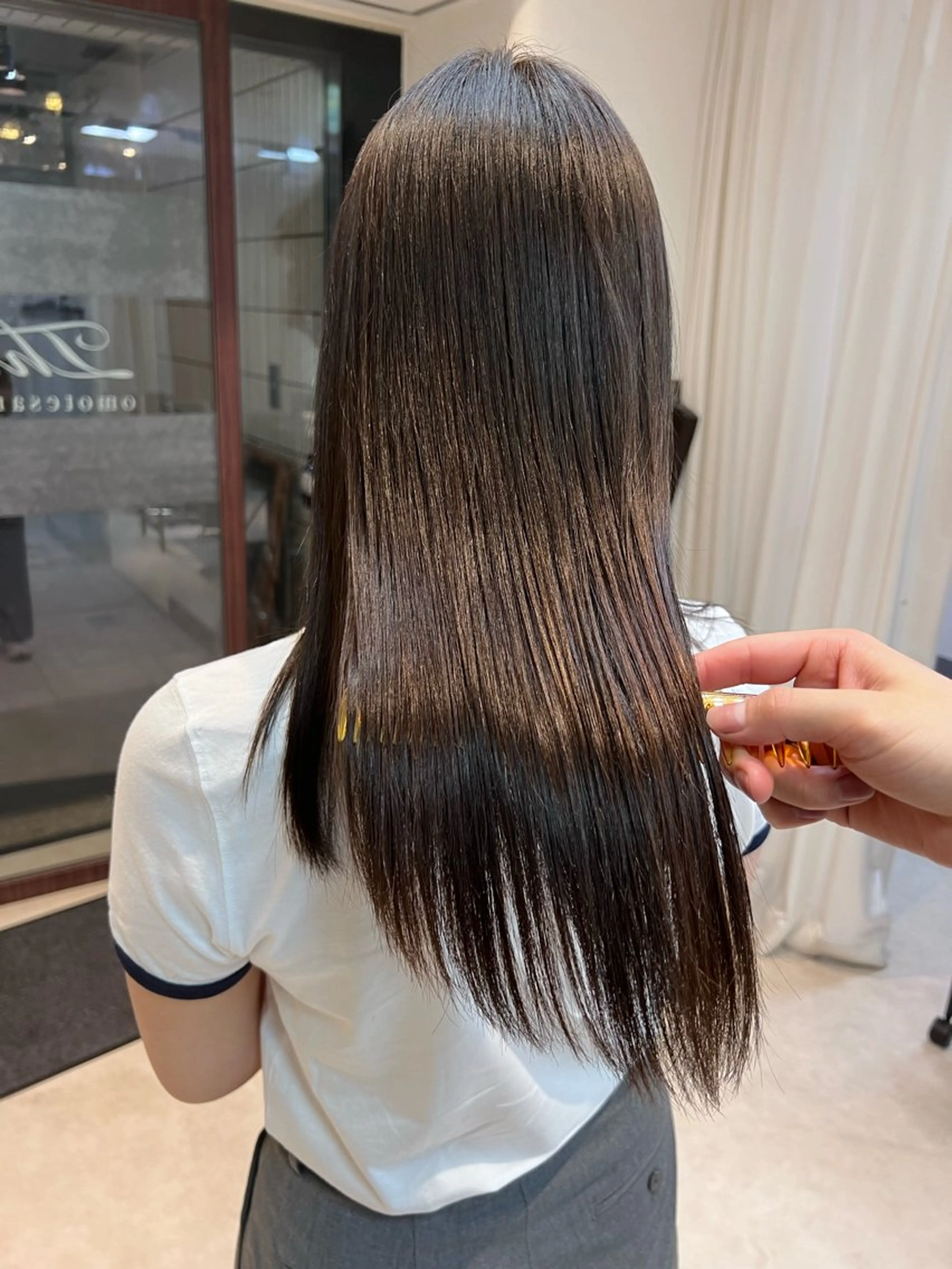 ロング カット ヘアカラー 縮毛矯正 トリートメント エクステ ヘッドスパ ヘアセット 縮毛矯正/レイヤー/ 表参道/OMAEのヘアスタイル