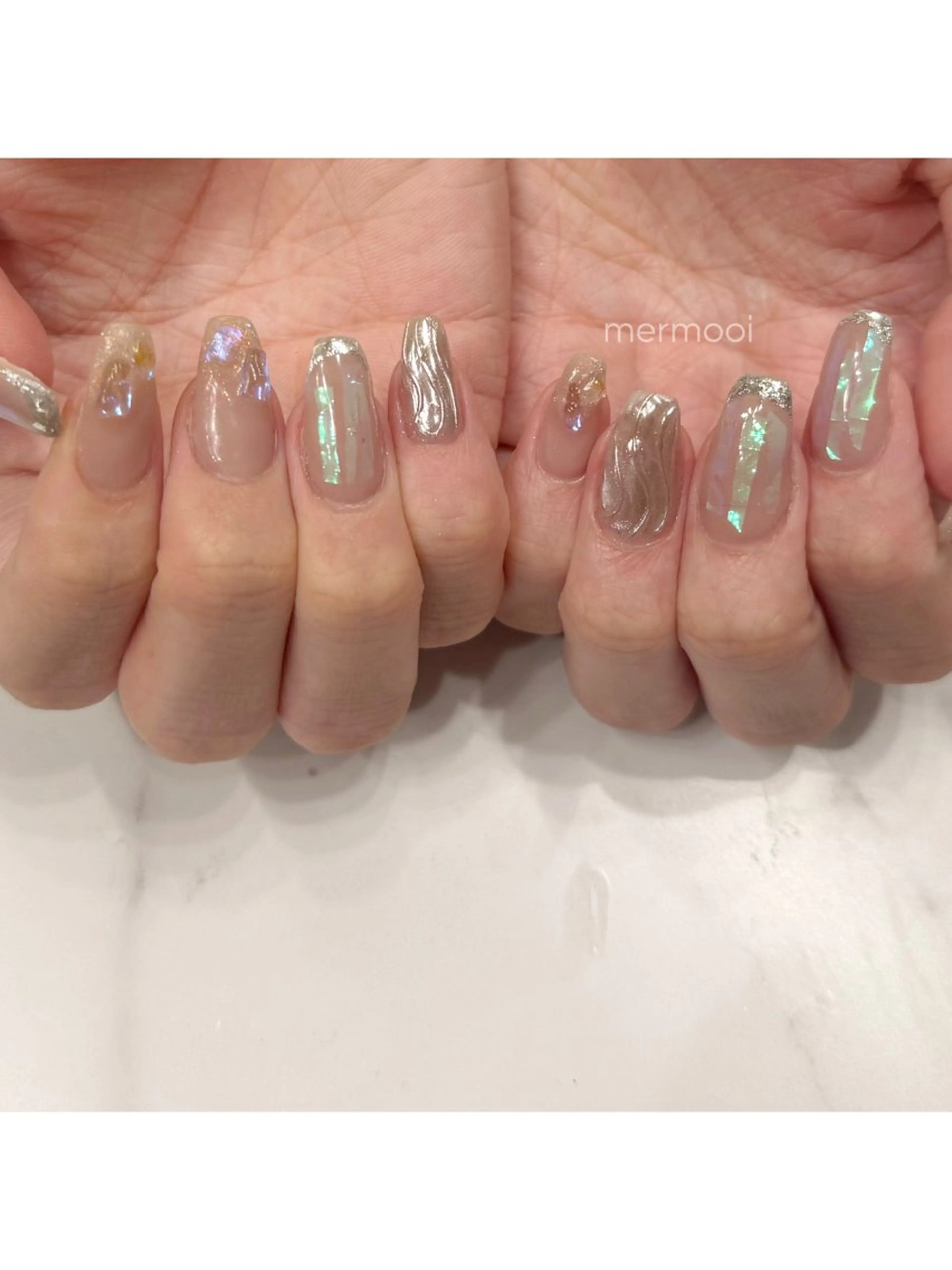 ネイル オーロラネイル キラキラネイル ロングネイル ミラーネイル melumooi nailのネイルデザイン