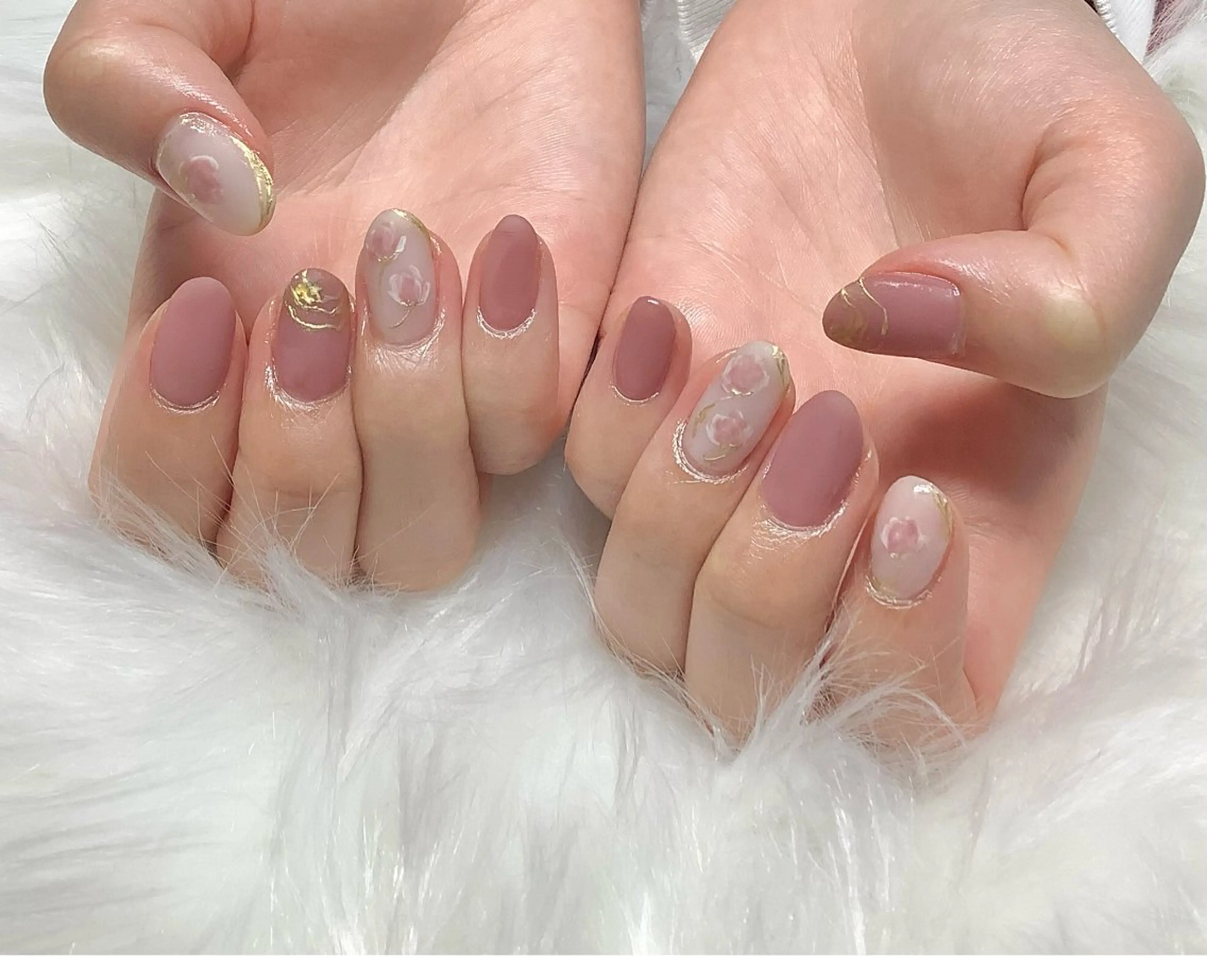 【オフ込み】アンティークフラワーネイル🥀の写真