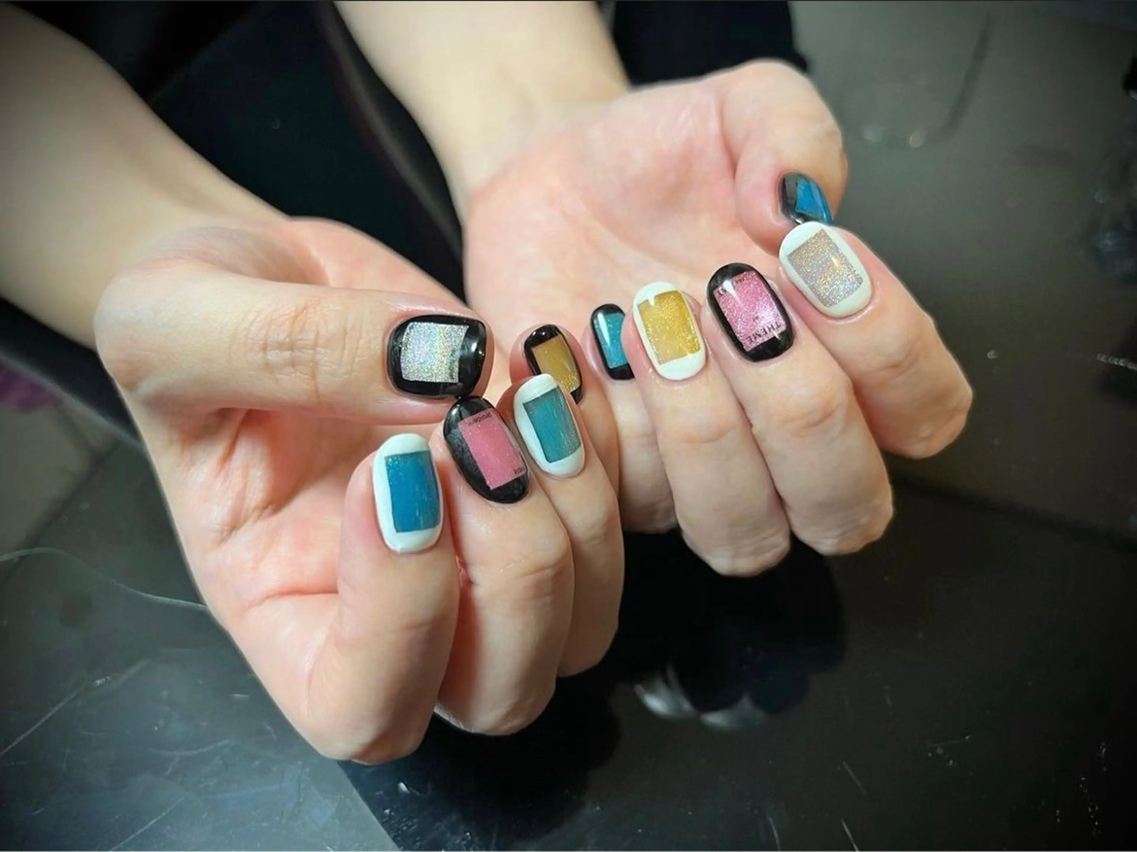 ネイル ジェルネイル マグネットネイル ショートネイル himitsukichi所属・himitsu kichiのネイルデザイン