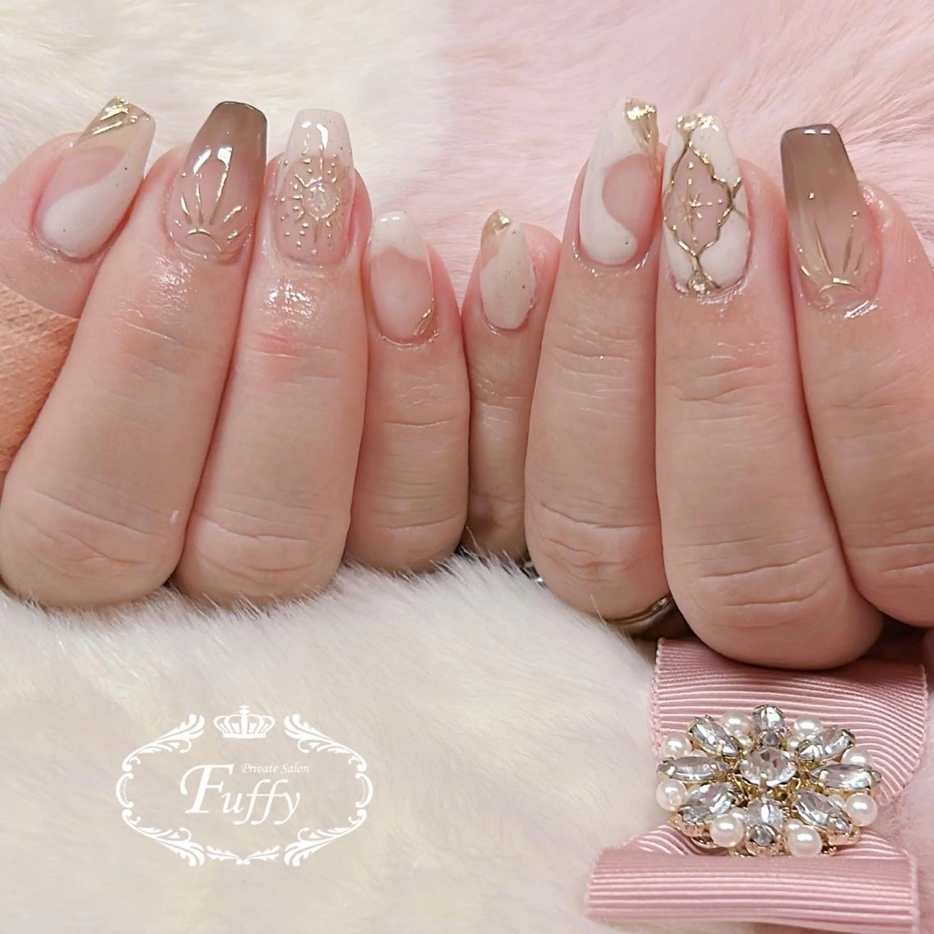 ご新規様ハンド＊ジェルネイル　アート7​〜​8本　［他店オフ込み］の写真