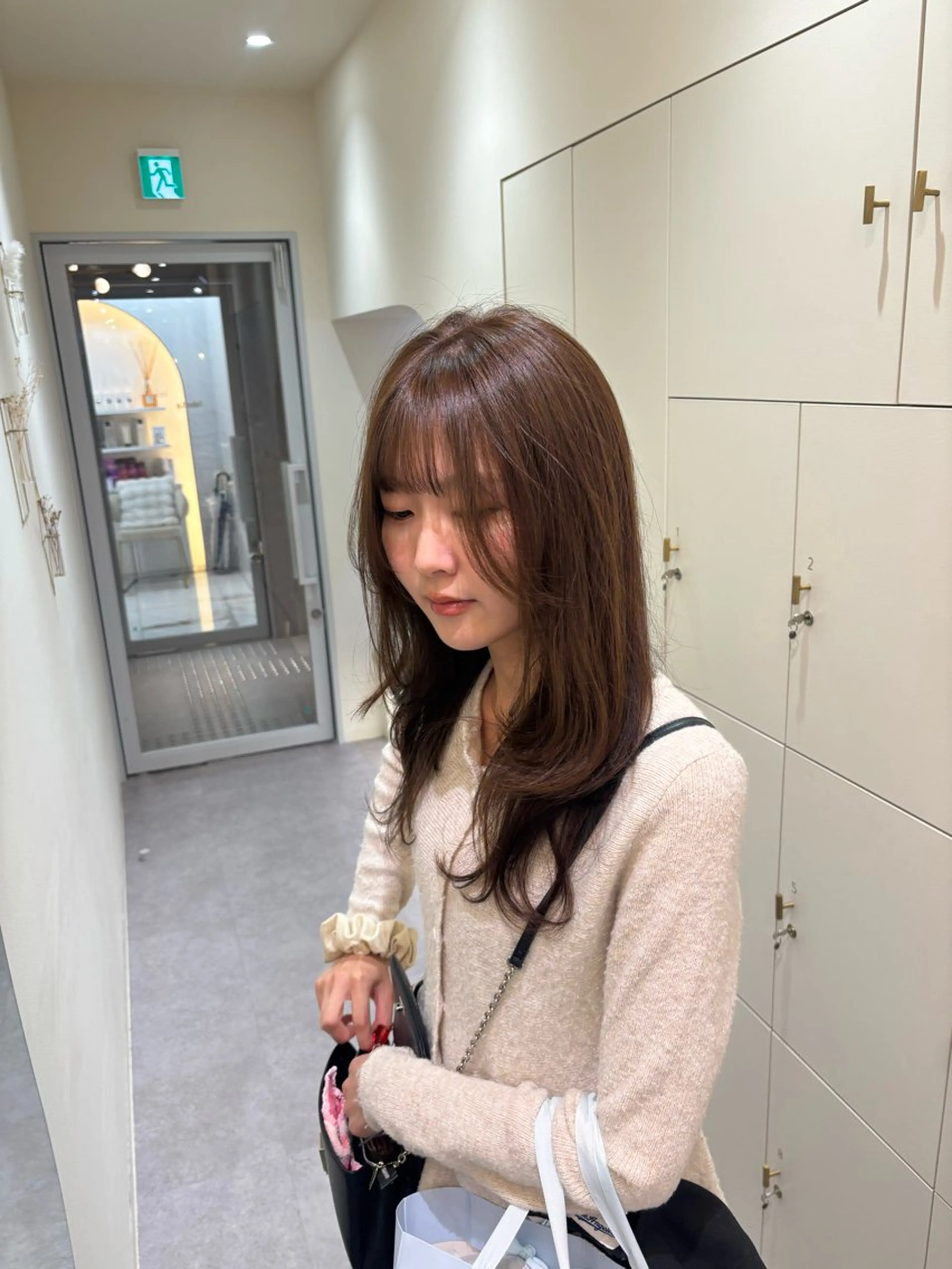 ロング レイヤーカット カット ヘアカラー トリートメント レイヤー／ボブ／暗髪 透明感カラーChieのヘアスタイル