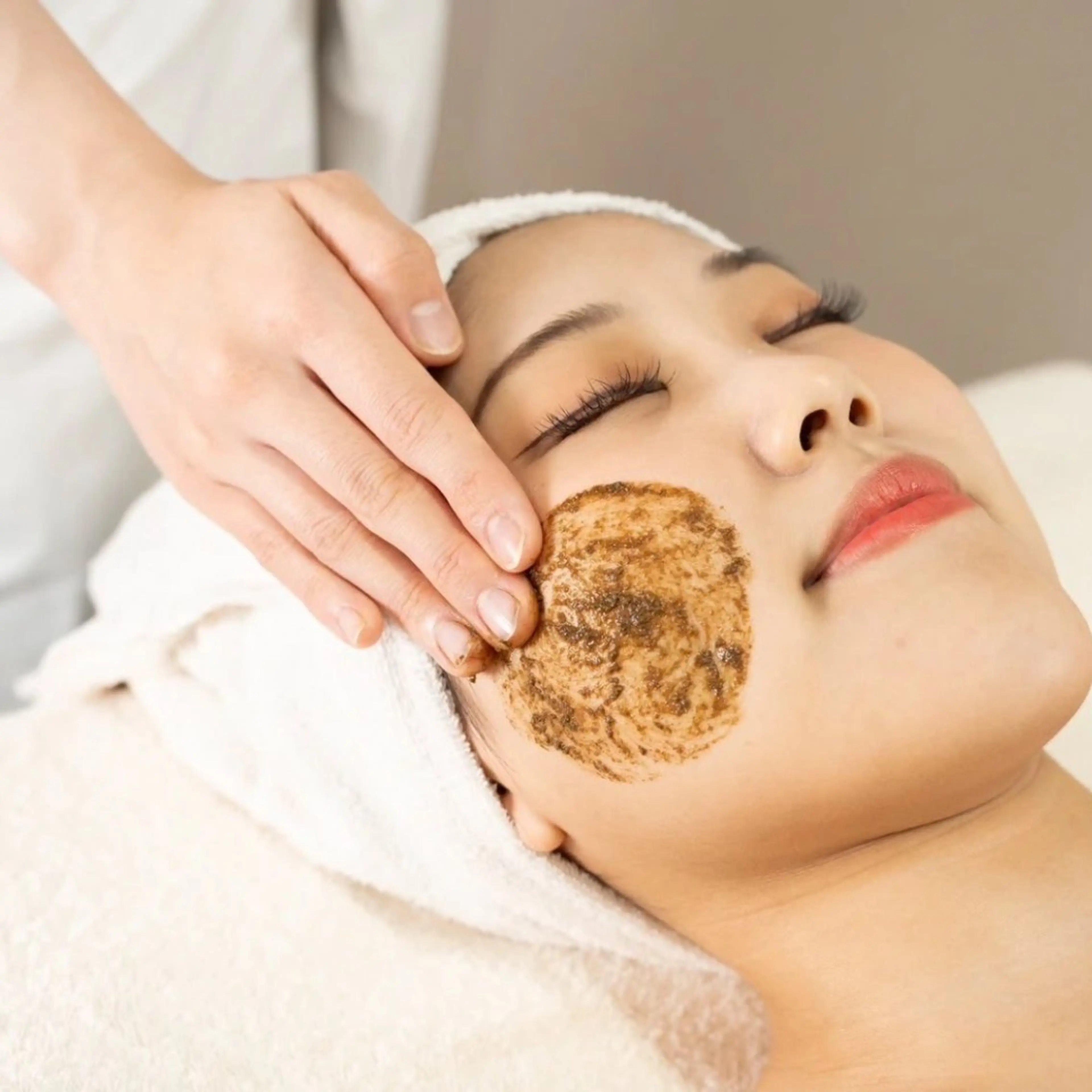 小顔・ツルツル素肌 ハリステリアのエステ・リラクイメージ