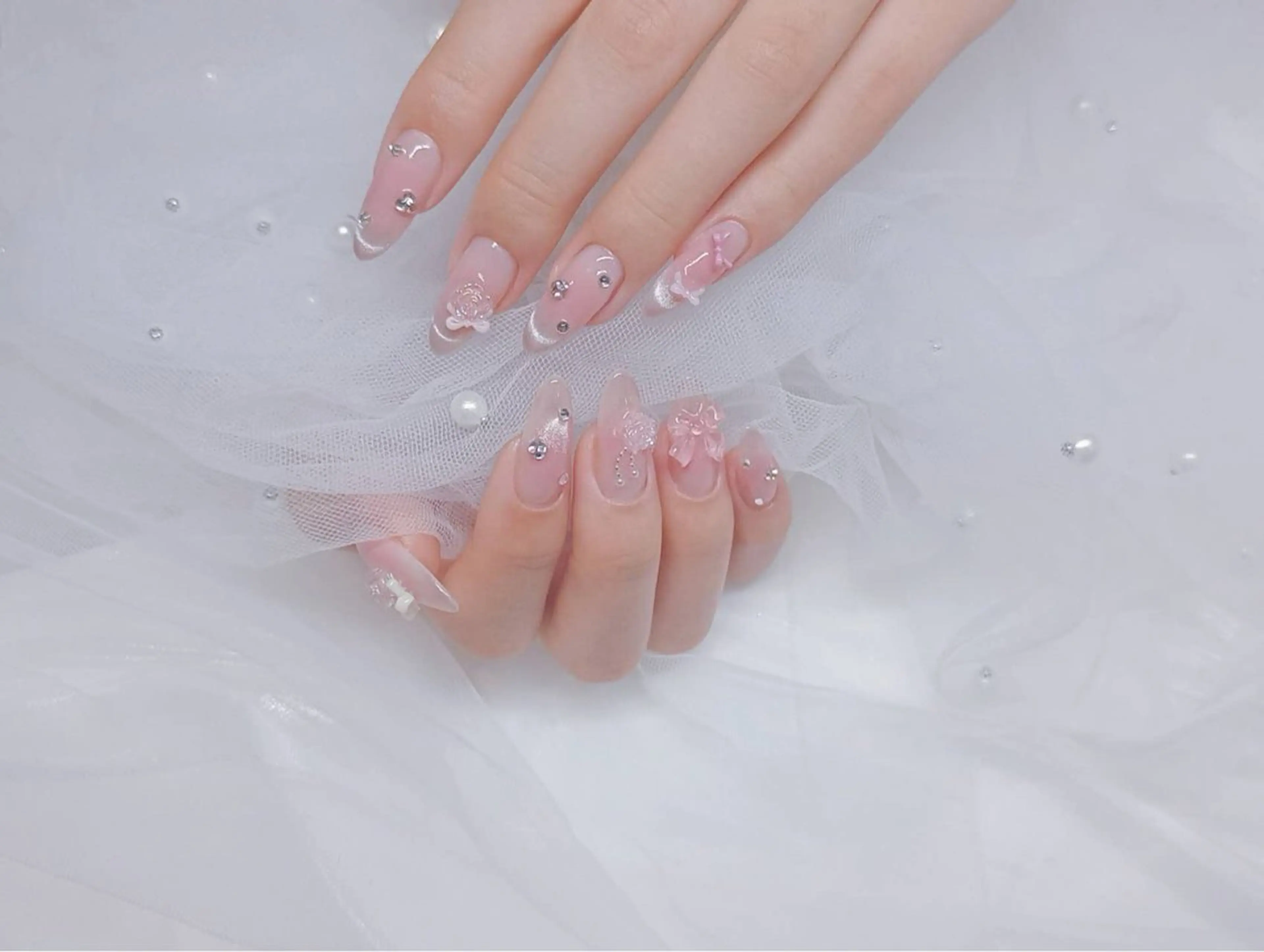 ネイル フットネイル フレンチネイル ジェルネイル ガラスフレンチ 韓国ネイル ハンドネイル ハンドケア The Nail & Eye Lashの眉毛・アイブロウイメージ