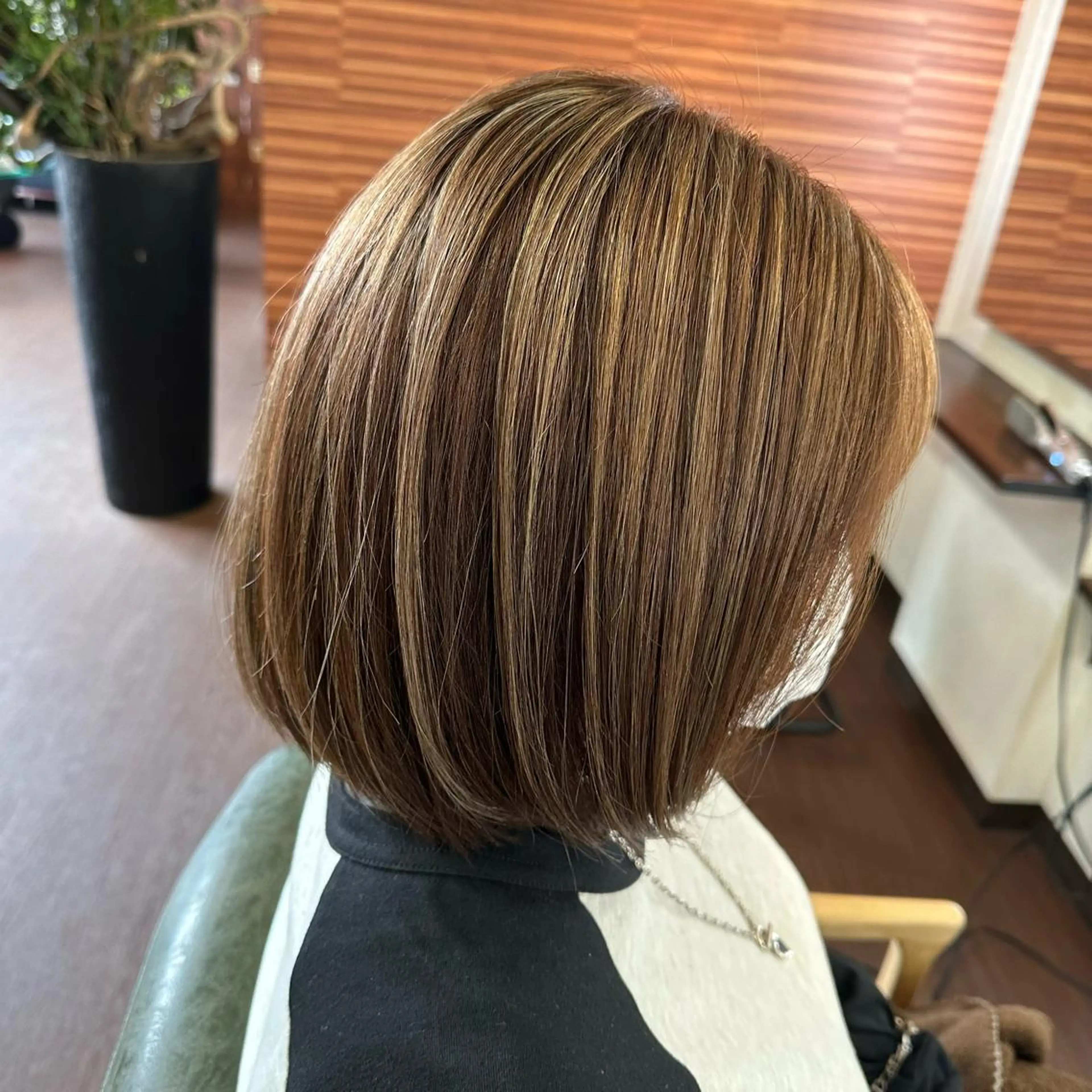 ショート カラー ハイライトカラー ハイライト カット ヘアカラー トリートメント 大人かわいいインナー カラー/菊池柊真🎨のヘアスタイル