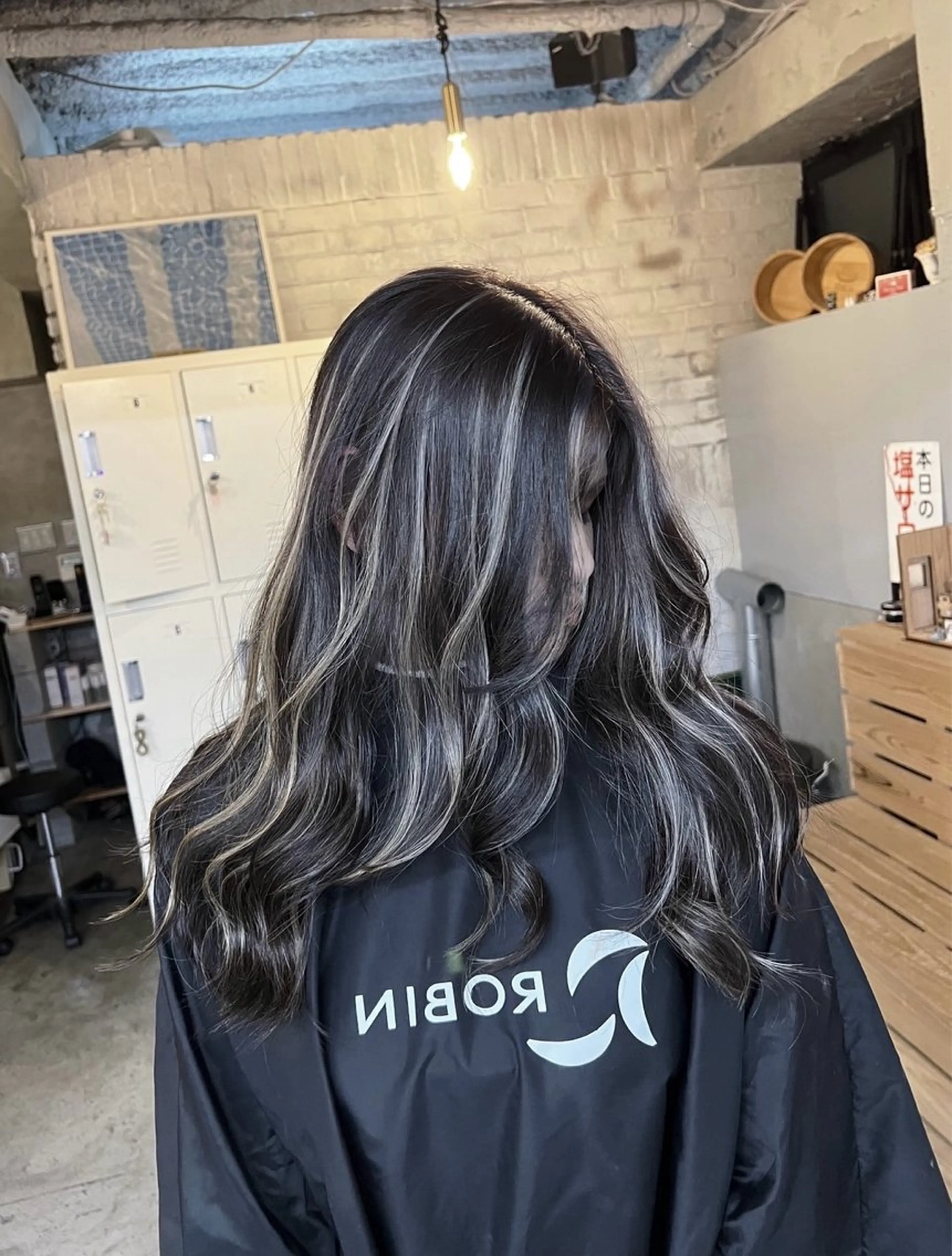 セミロング カラー ダークグレー ダークグレージュ グレージュ ハイライトカラー ハイライト ヘアカラー トリートメント 指名数No.1 /NAOYAのヘアスタイル