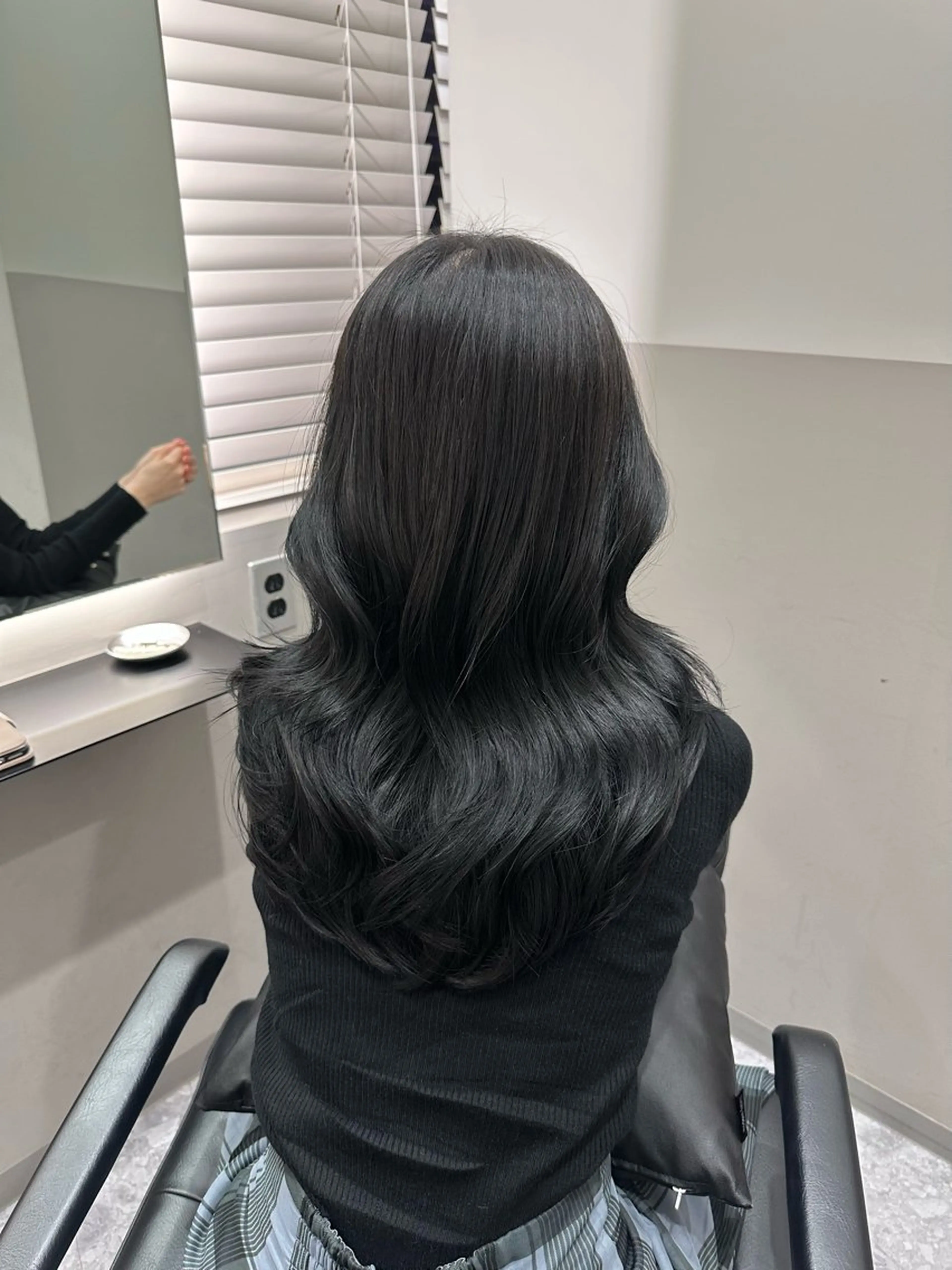 セミロング 韓国レイヤー透明感 カラーヨウスケのヘアスタイル