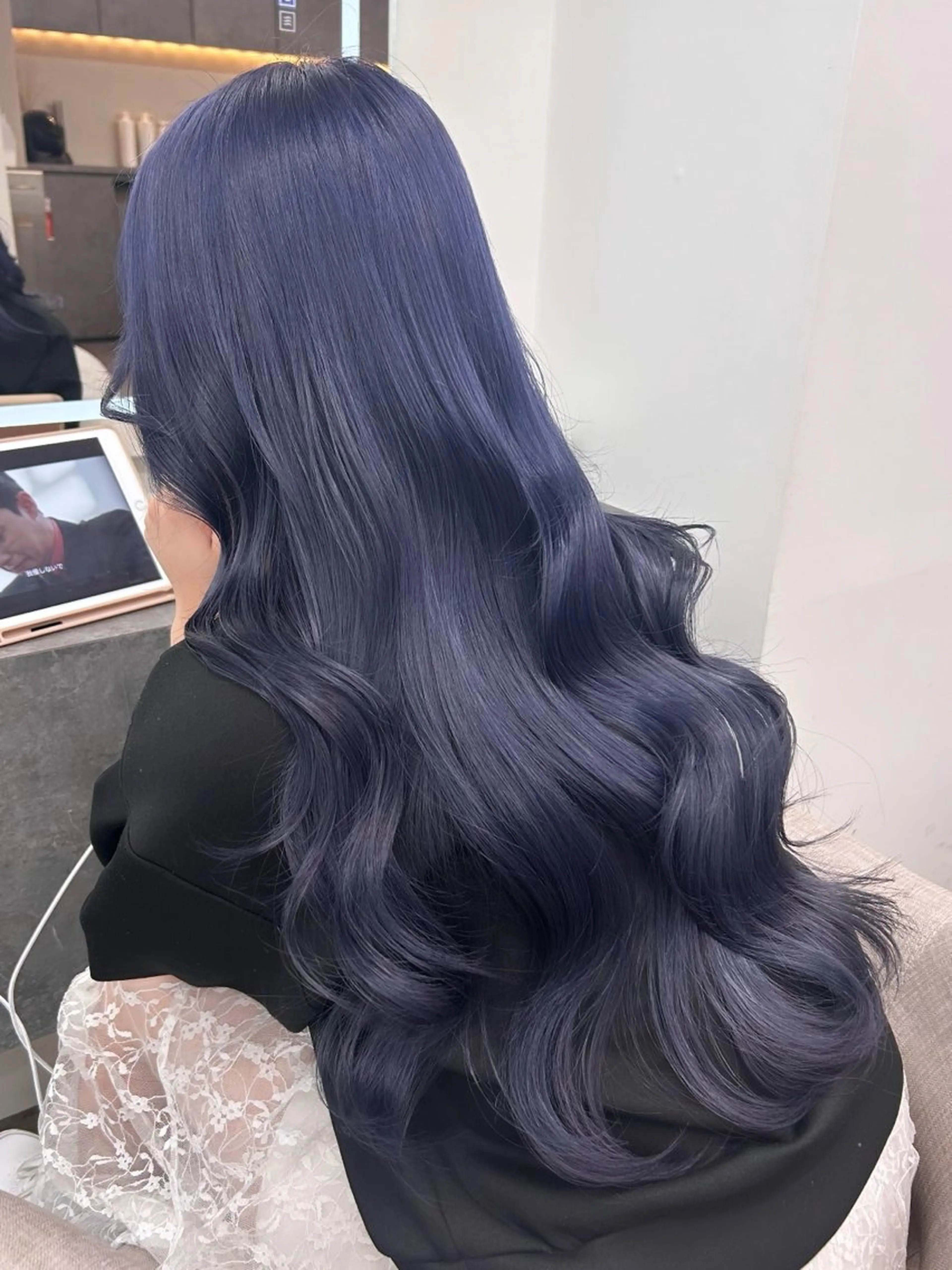 ロング カラー ヘアカラー トリートメント MARQUEE所属・Ayame / ハイトーンカラーのヘアスタイル