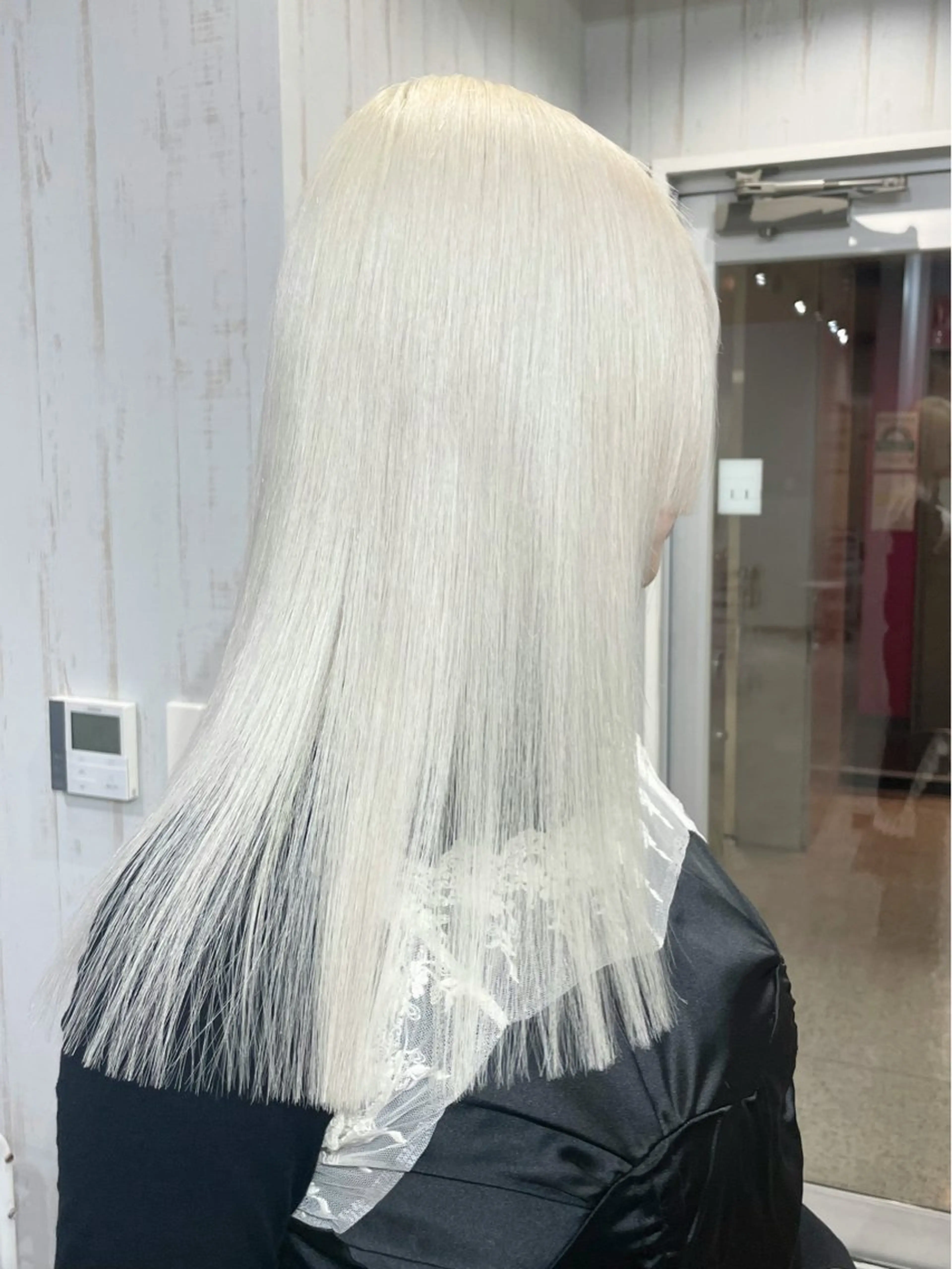 ケア(エフェクト)ブリーチ2回+カラーの写真