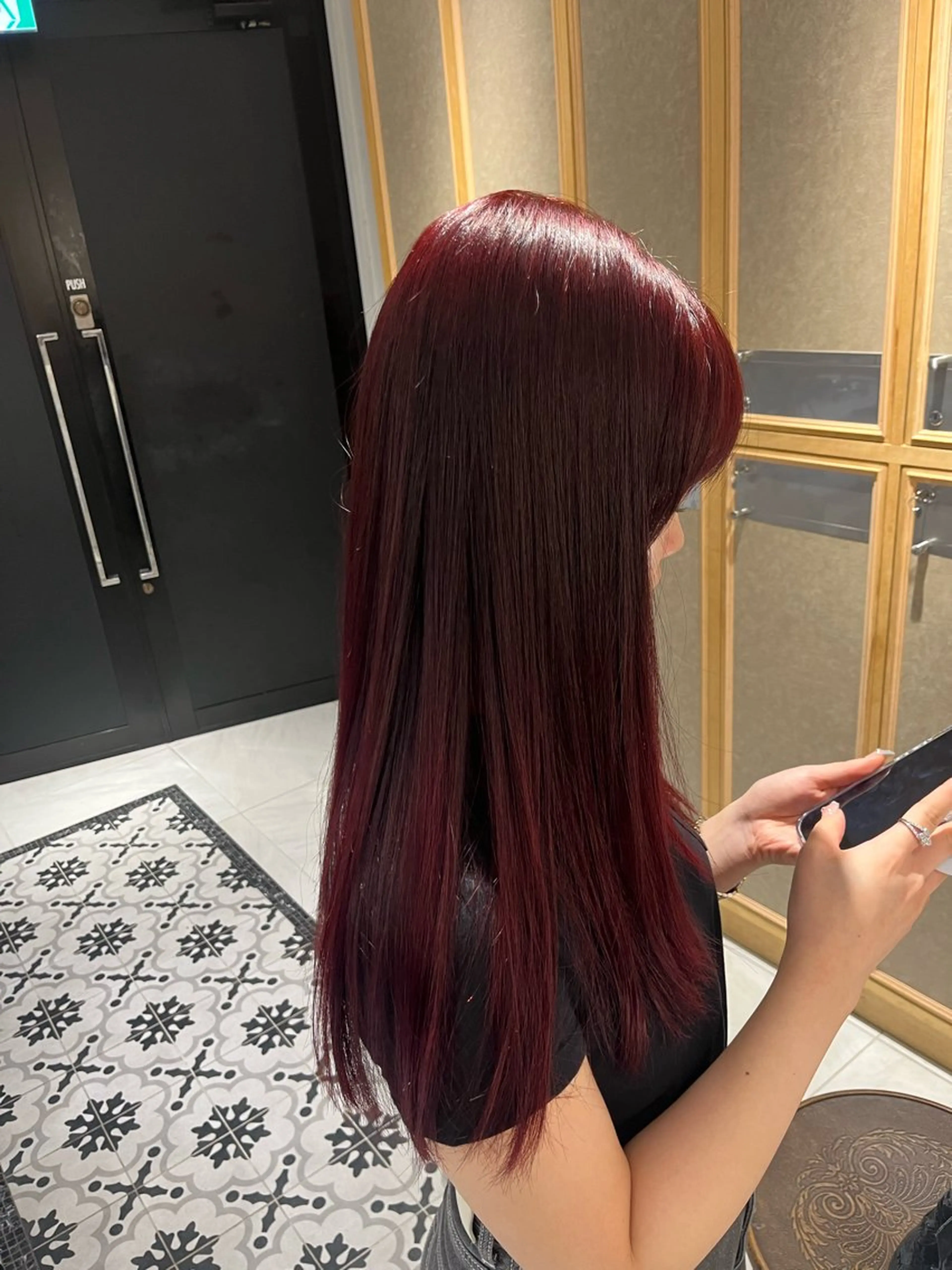 ロング カラー レッドカラー ヘアカラー トリートメント ナミ🩶暗髪/暖色 ❤️/透明感/縮毛のヘアスタイル