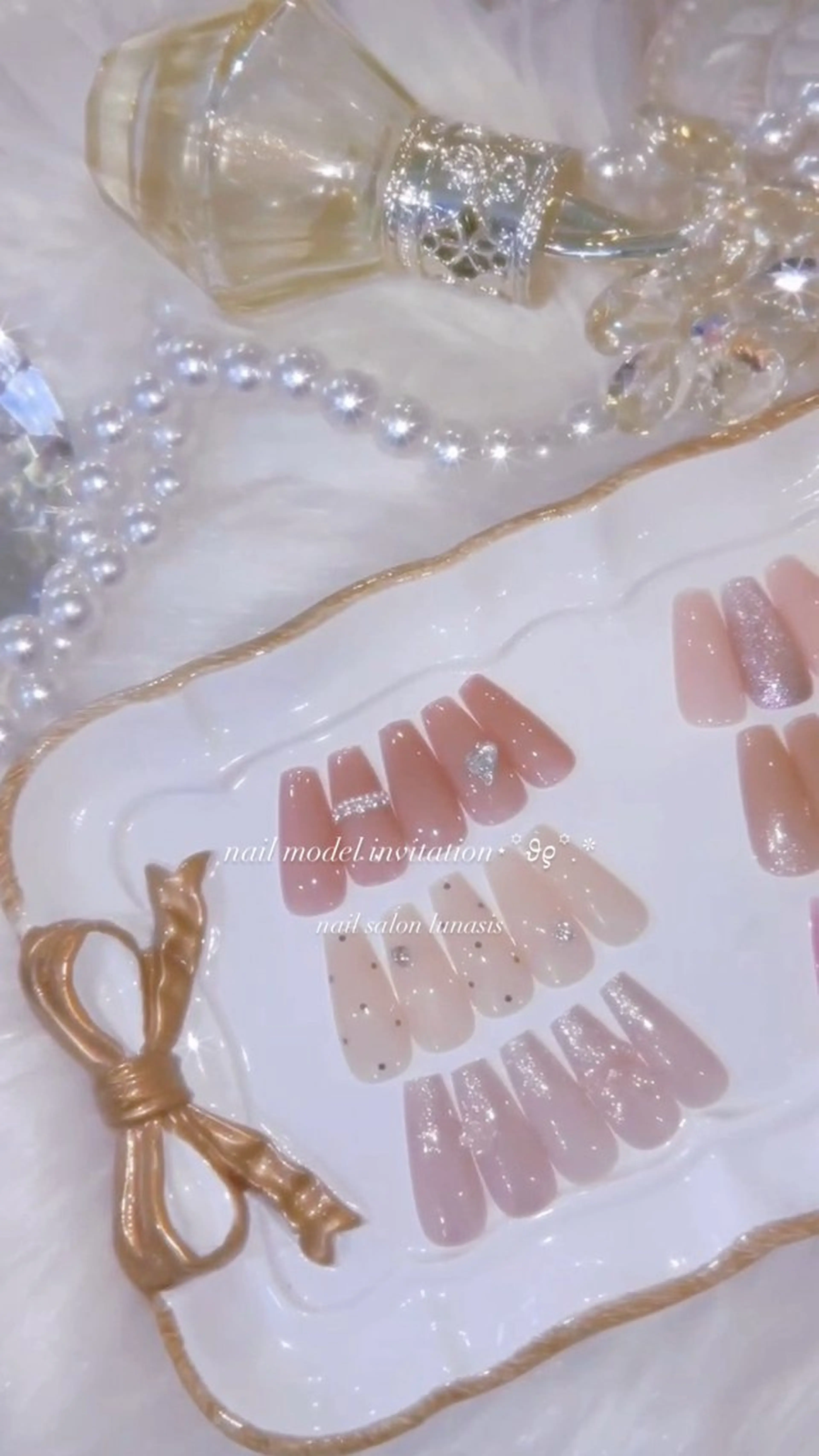 ネイル 氷ネイル・うるうるネイル キラキラネイル Lunasis/ Kiraraのネイルデザイン