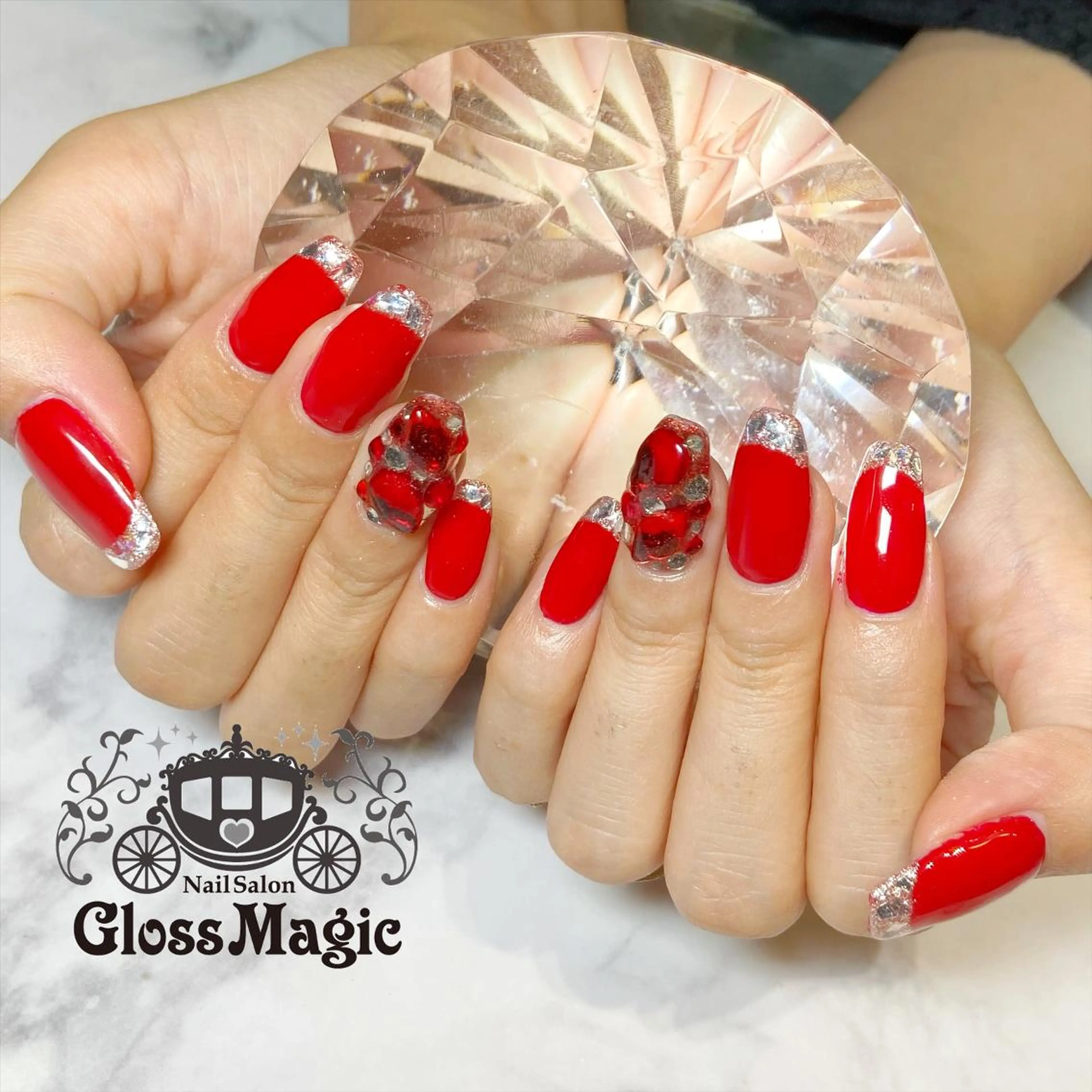 ネイル フレンチネイル ガラスフレンチ ハンドネイル あ きのネイルデザイン