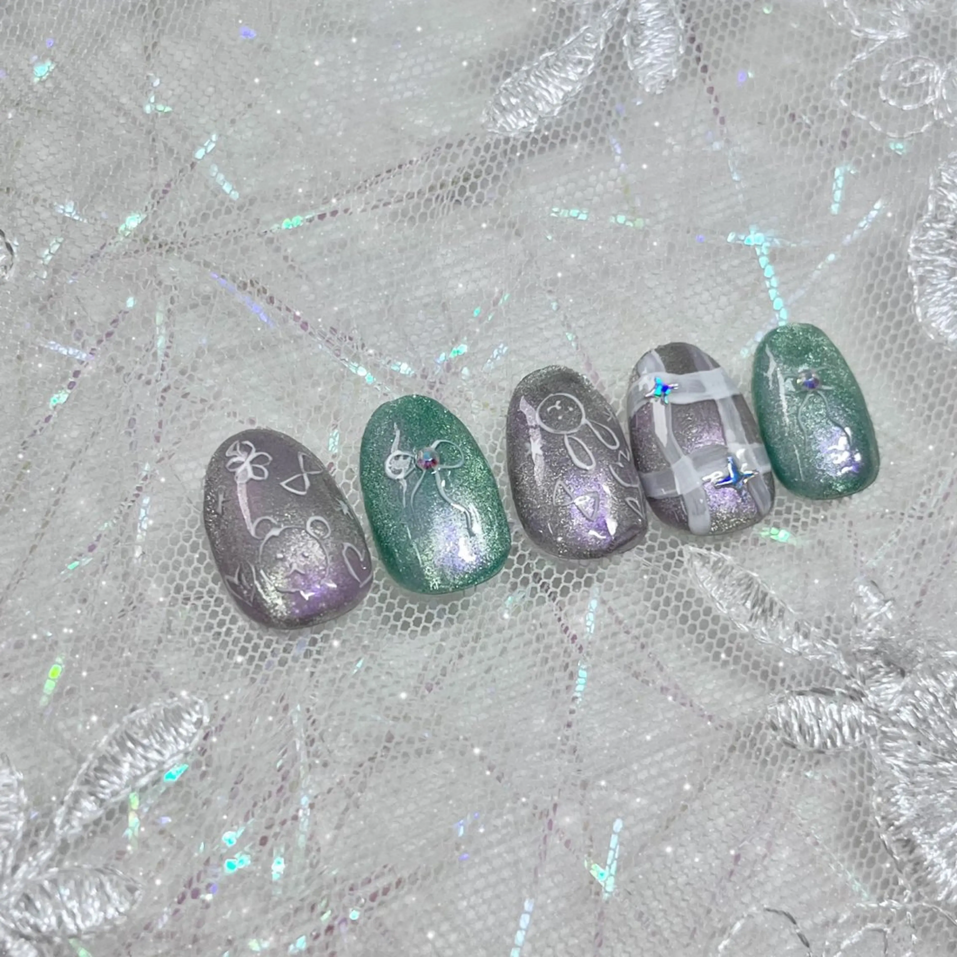 ネイル キラキラネイル 韓国ネイル マグネットネイル リボン ハンドネイル plume nail ☆韓国ネイルのネイルデザイン