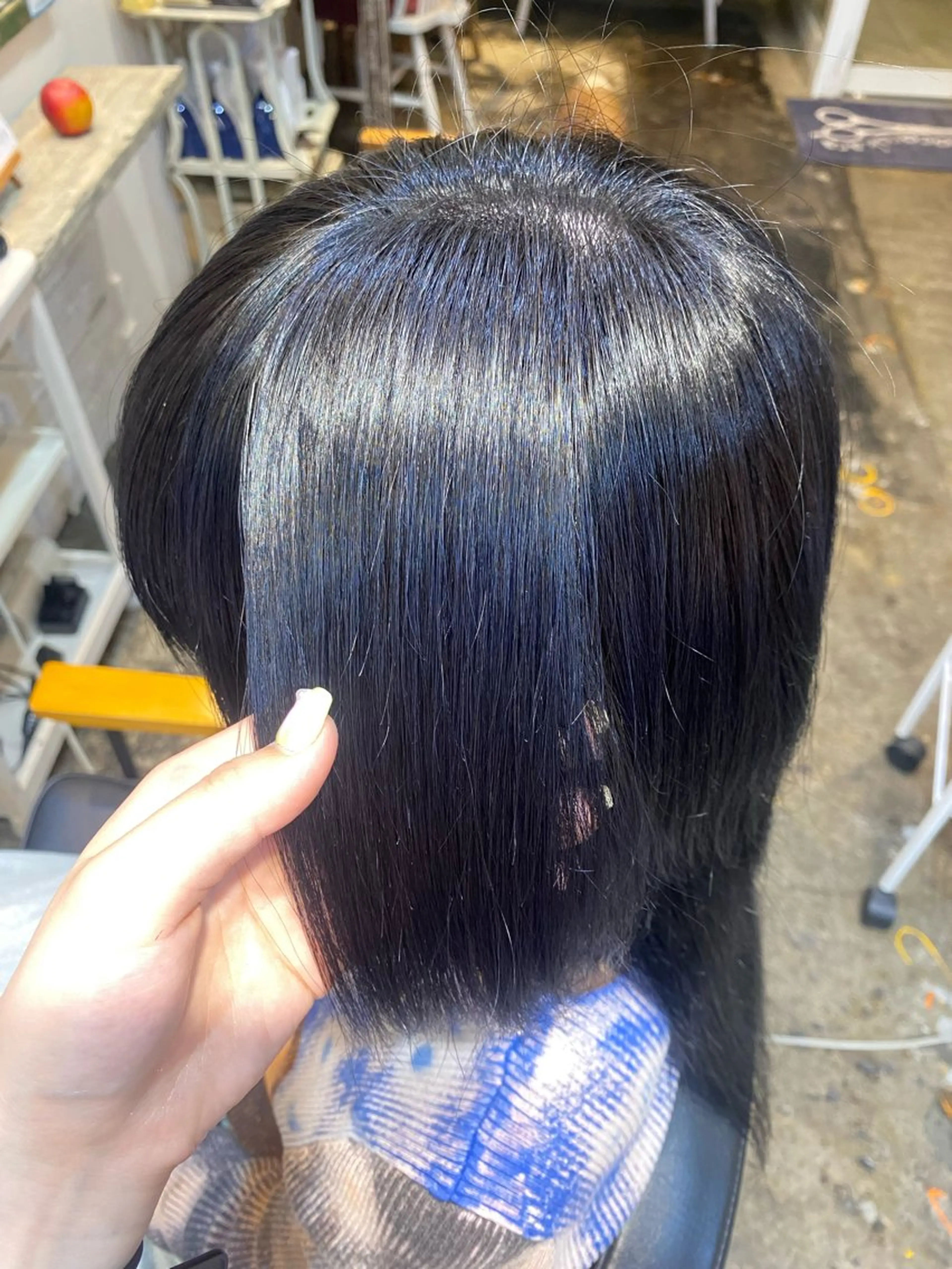 カラー 黒髪 ブルーカラー ブルーブラック cocorokara otakiのヘアスタイル