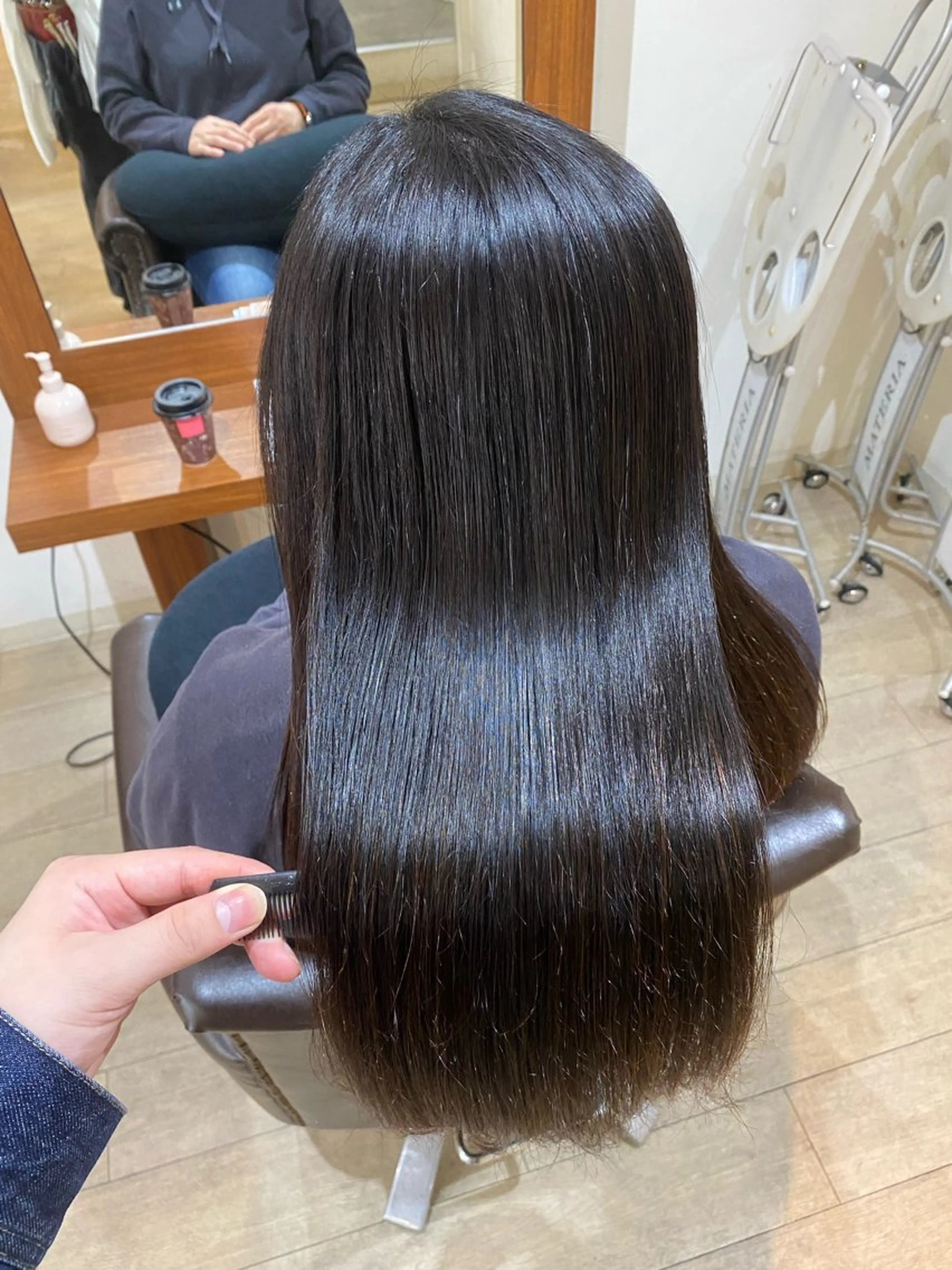 ロング パーマ 髪質改善 ストレートパーマ カット 縮毛矯正 縮毛矯正とレイヤー カット/杉村凜汰郎のヘアスタイル