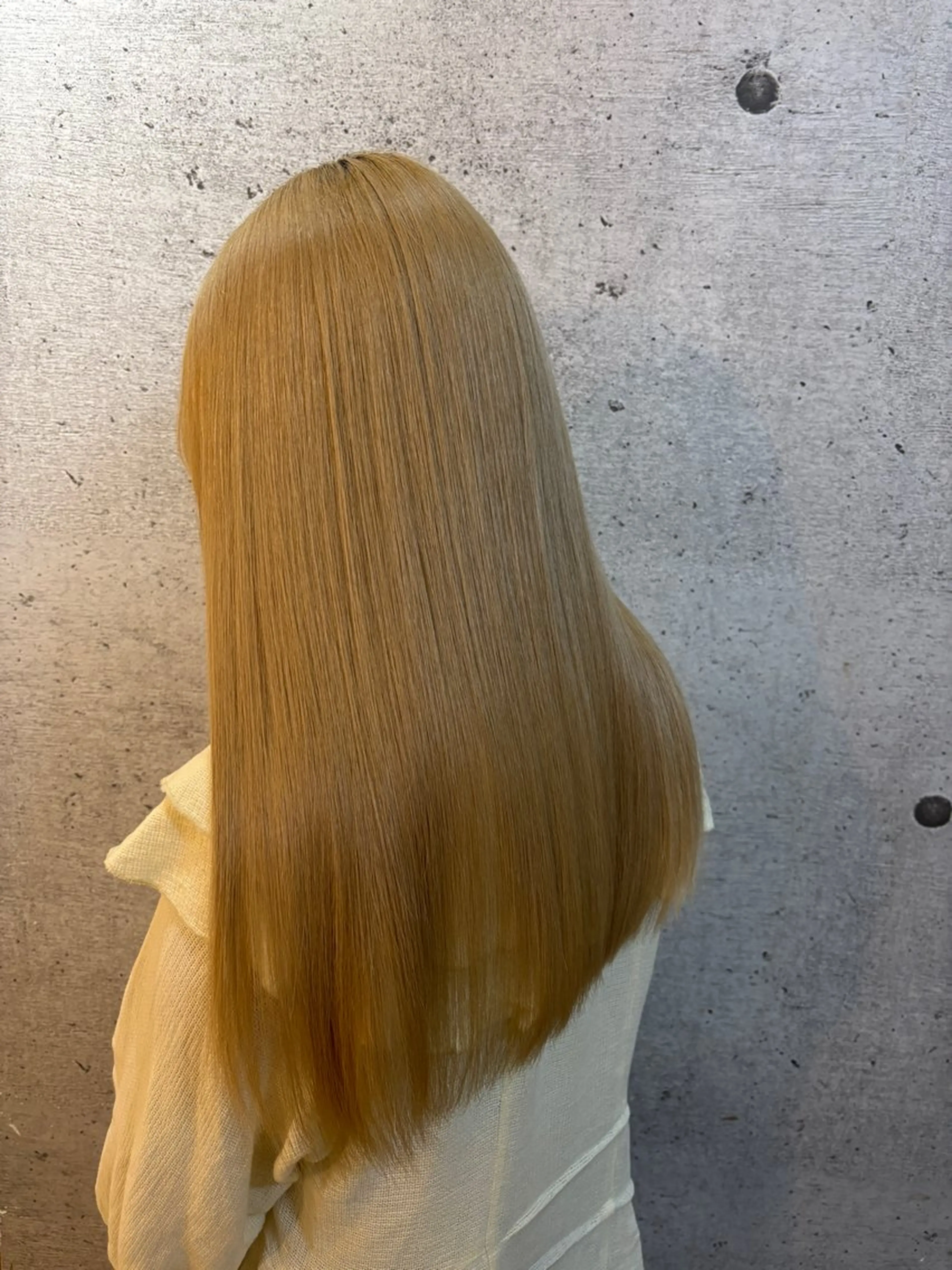 ロング Rio/ベージュ/ レイヤーカットのヘアスタイル