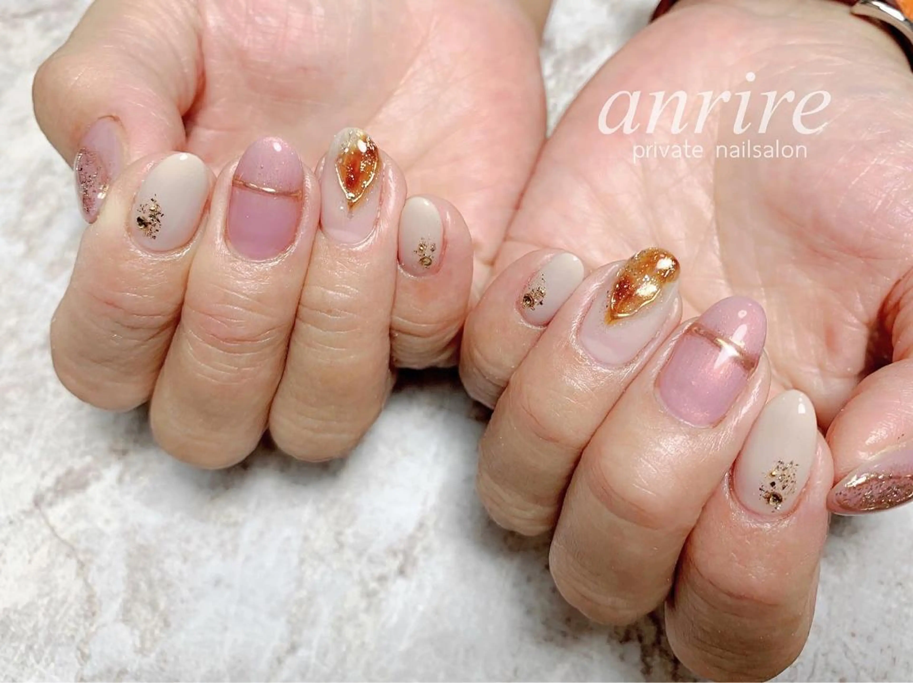 ネイル べっ甲ネイル キラキラネイル ラメ(グリッター) ミラーネイル ピンク ハンドネイル nailsalon anrireのネイルデザイン
