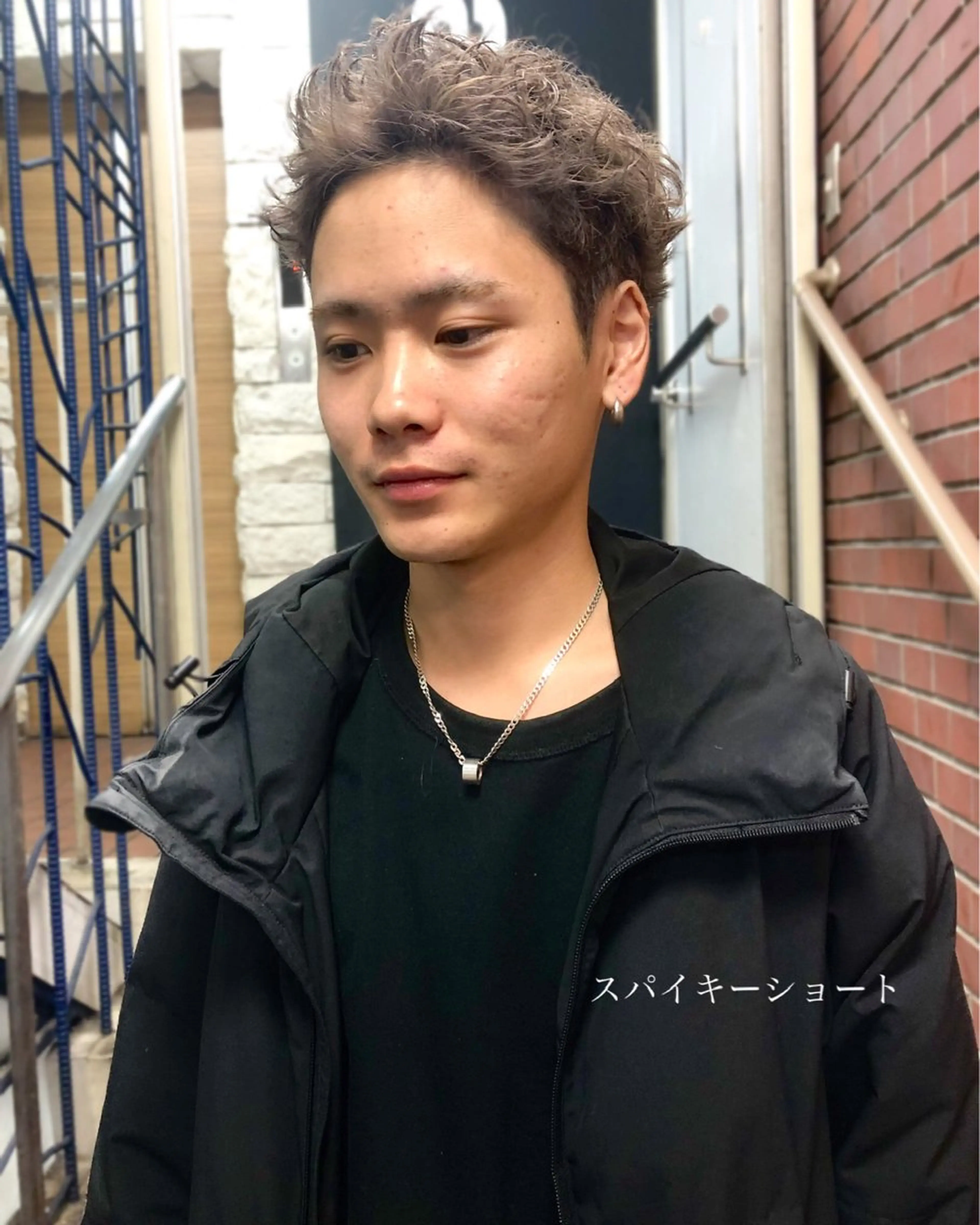 カラー ヘアアレンジ メンズ スパイキーショート グレージュ カット ヘアカラー トリートメント ヘアセット メンズ特化✂️栗原 侑也のヘアスタイル