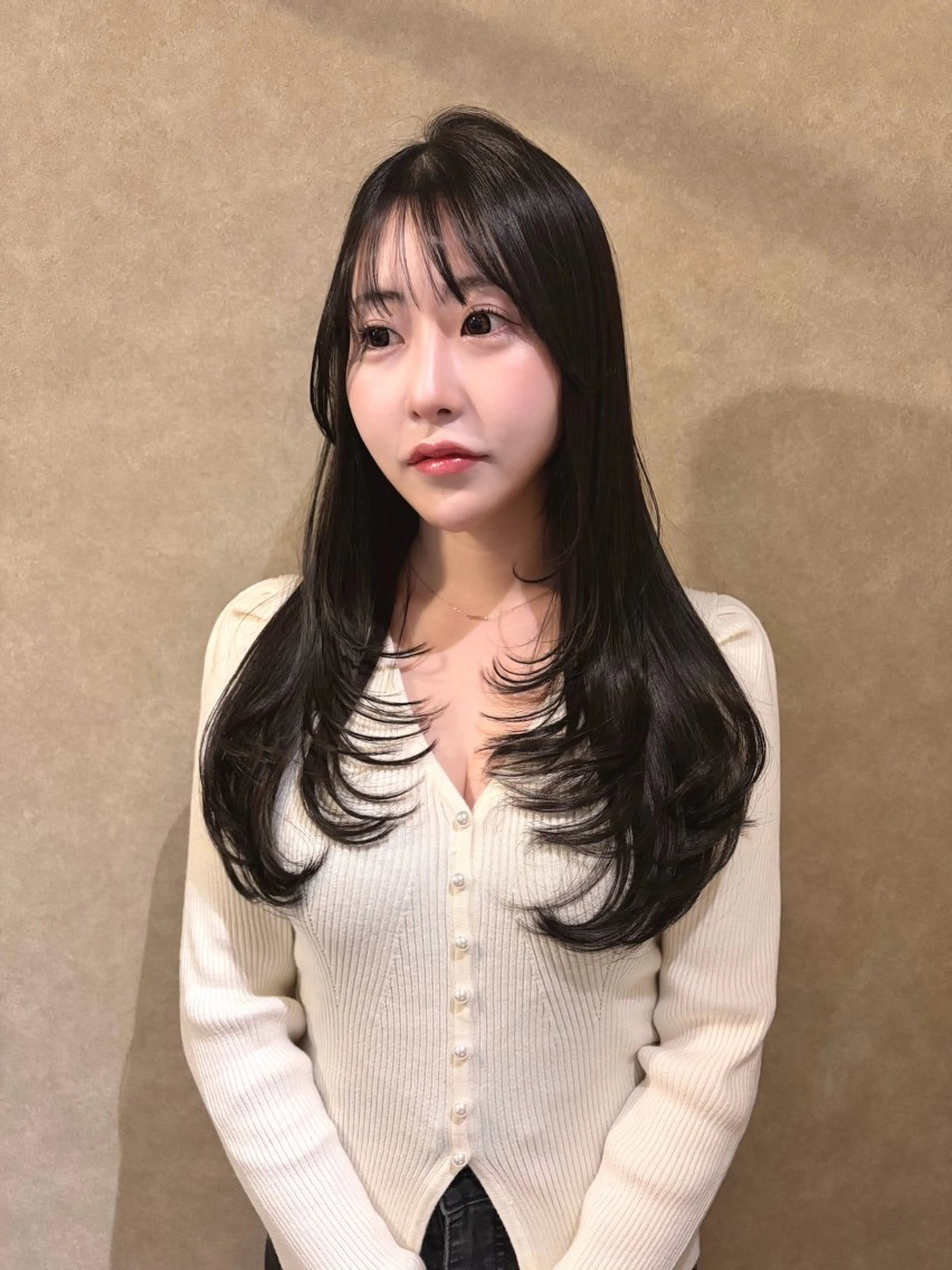 ロング カラー レイヤーカット カット ヘアカラー トリートメント RYOKA/ 透明感カラー/韓国風のヘアスタイル