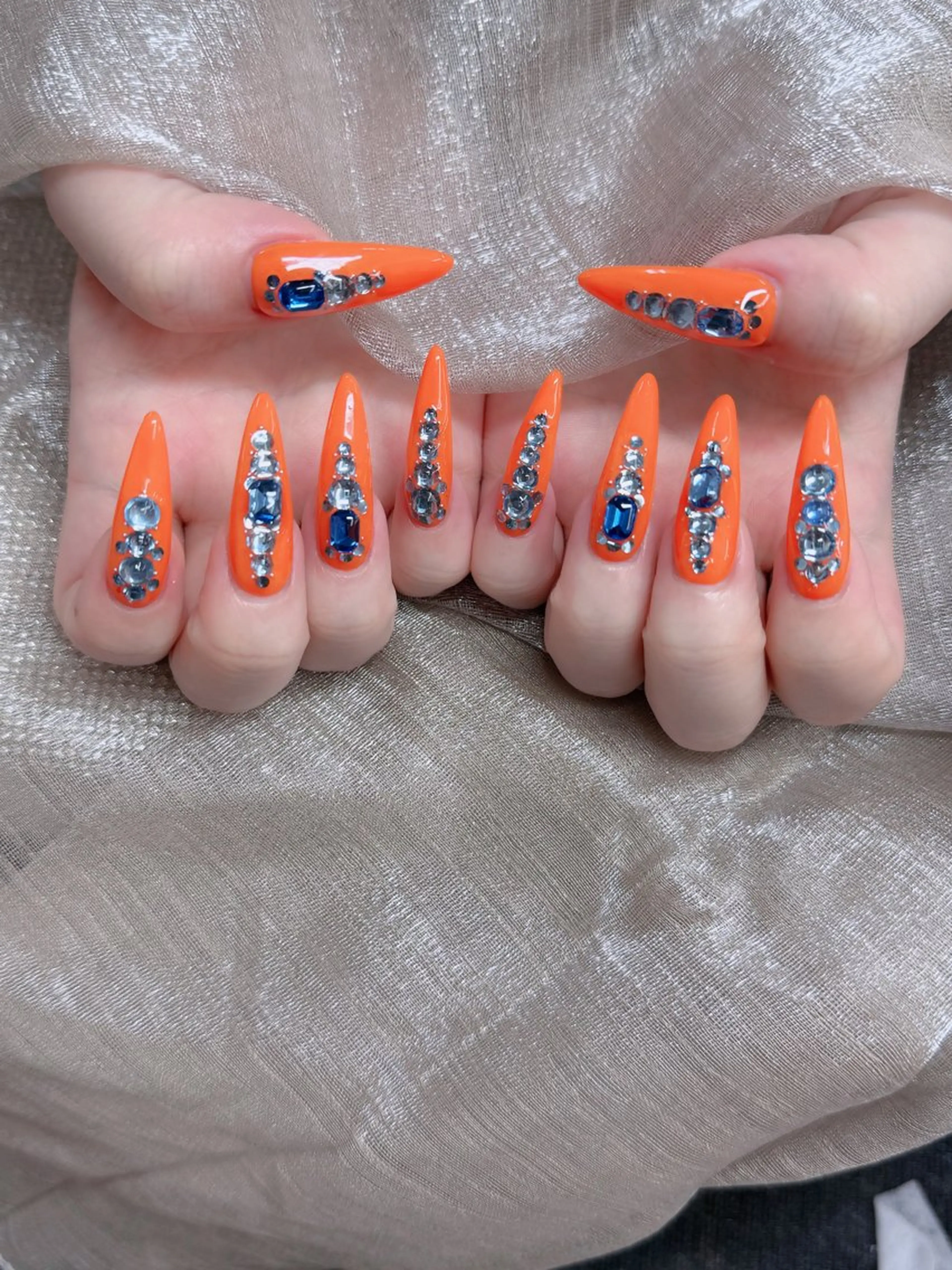 ネイル オーロラネイル フレンチネイル ジェルネイル ハロウィン キラキラネイル ハンドネイル H.baby Nail Salonのネイルデザイン