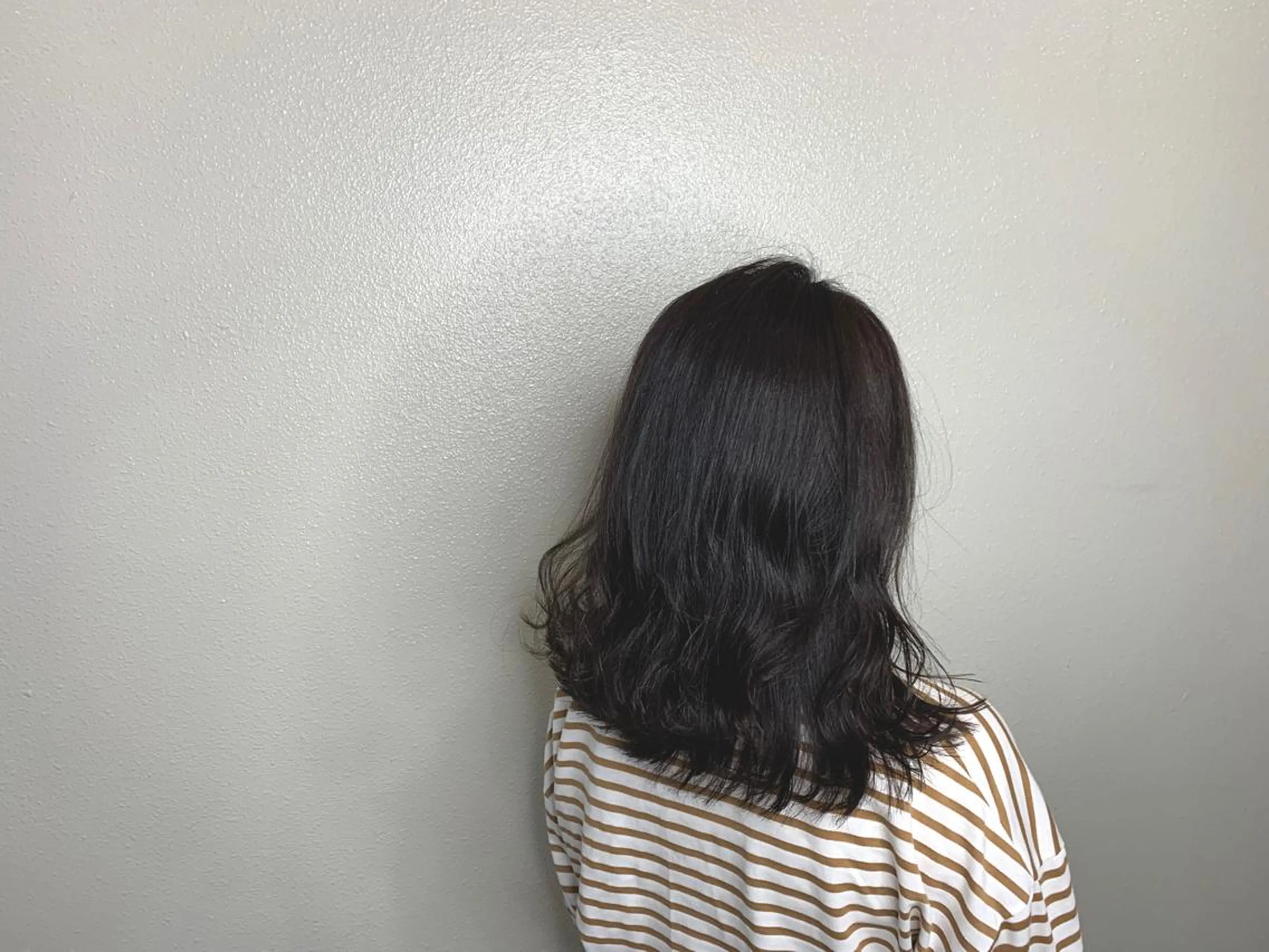 ミディアム カラー ヘアアレンジ 切りっぱなしヘアボブ ミディアムヘアRYOのヘアスタイル