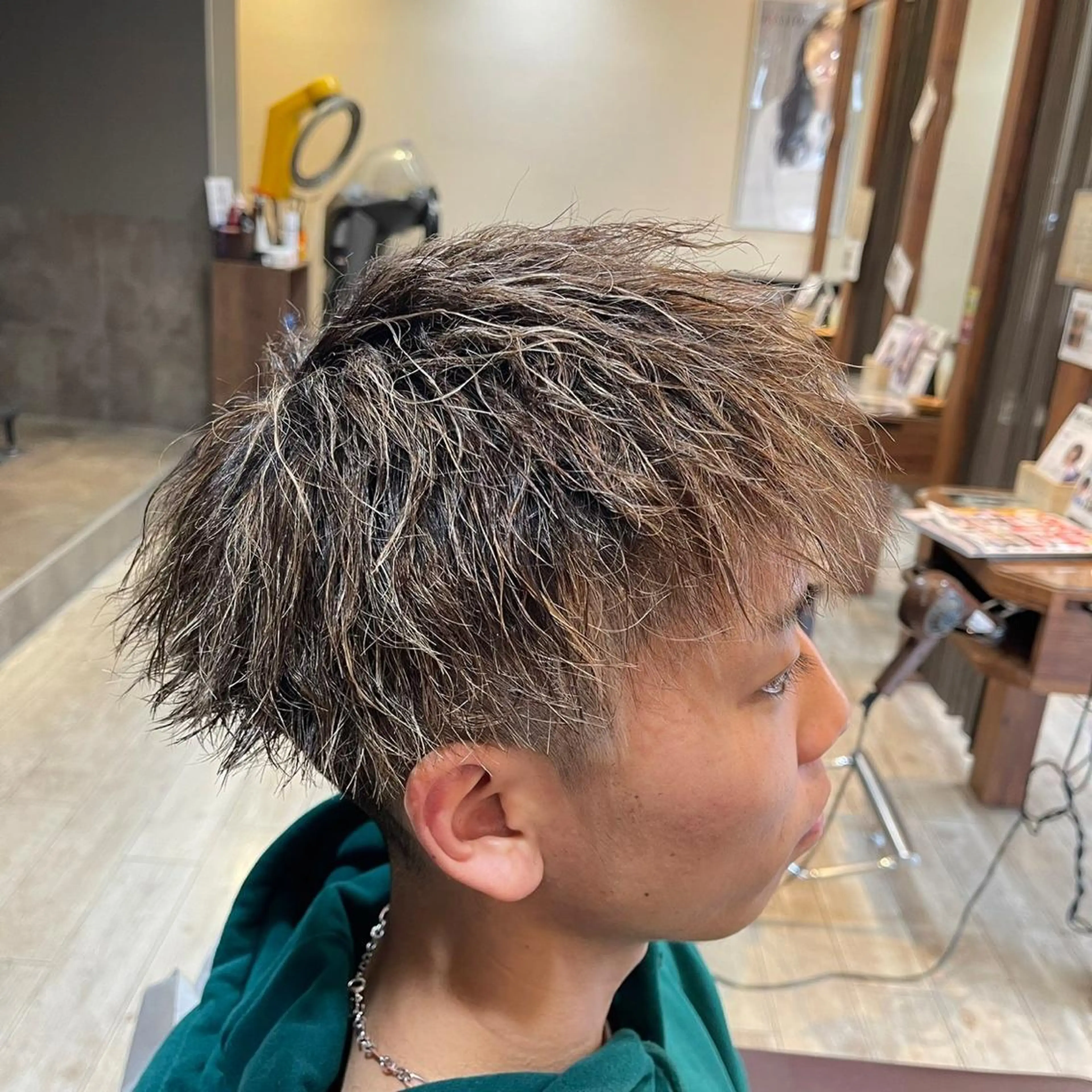 ショート カラー パーマ メンズ 樽川翔/フェザーパー マ/シャドウパーマのヘアスタイル