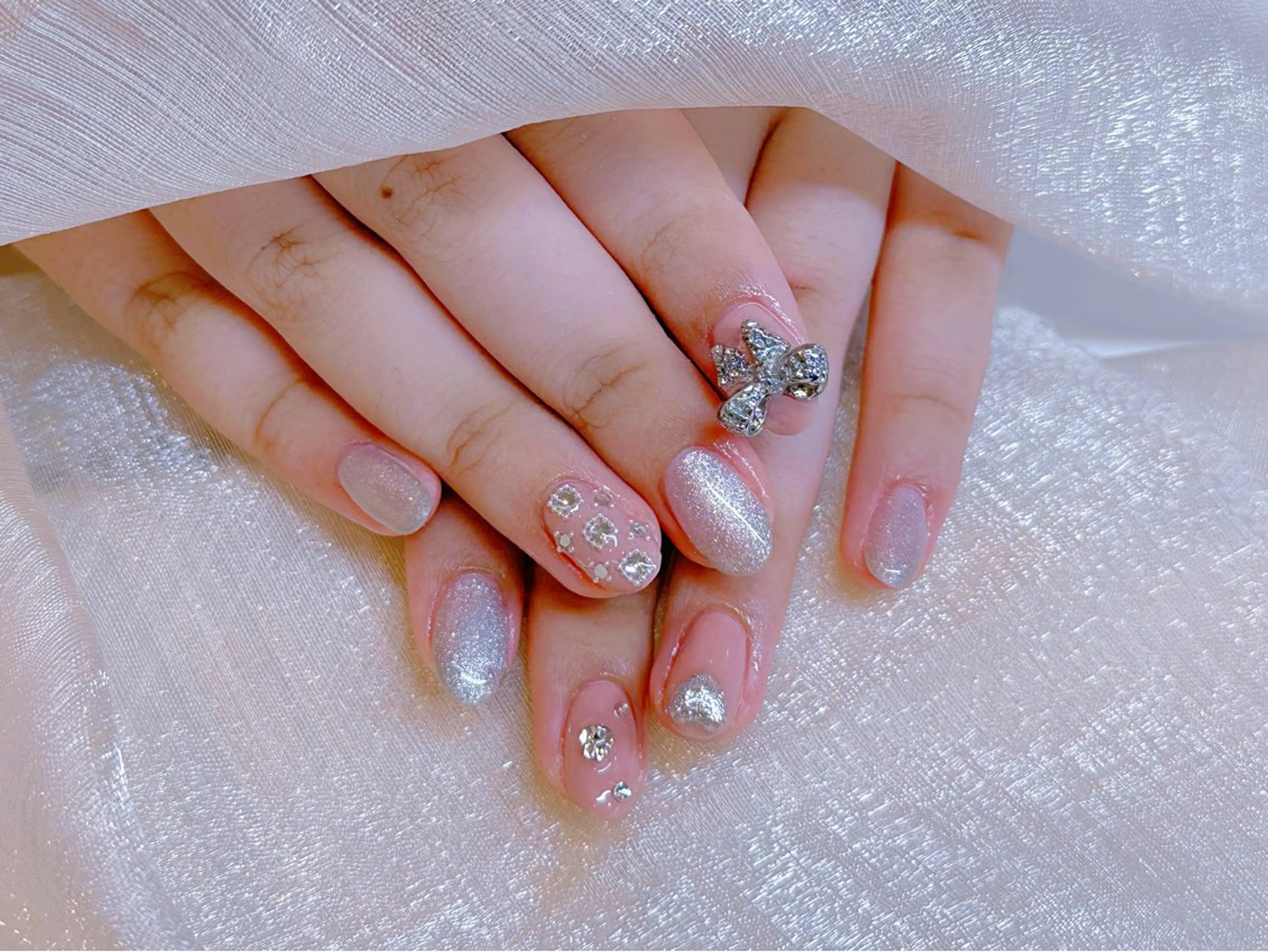 ネイル アートネイル 韓国ネイル 水色 ロングネイル マグネットネイル ハンドネイル ハンドケア NailDemure 【銀座店】のネイルデザイン
