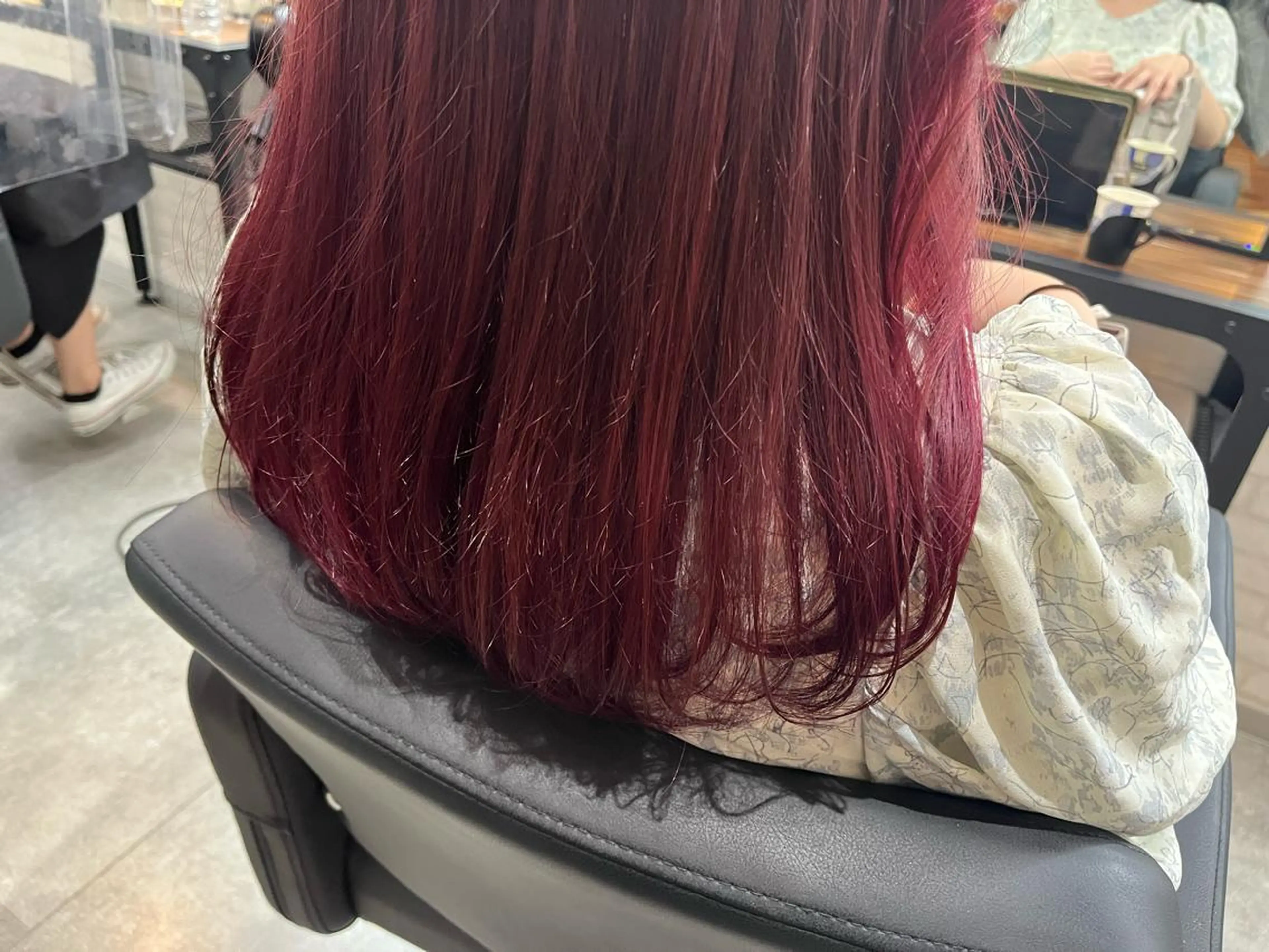 セミロング カラー ピンクカラー 詩乃🎀ピンク 暖色系🫧レイヤーのヘアスタイル