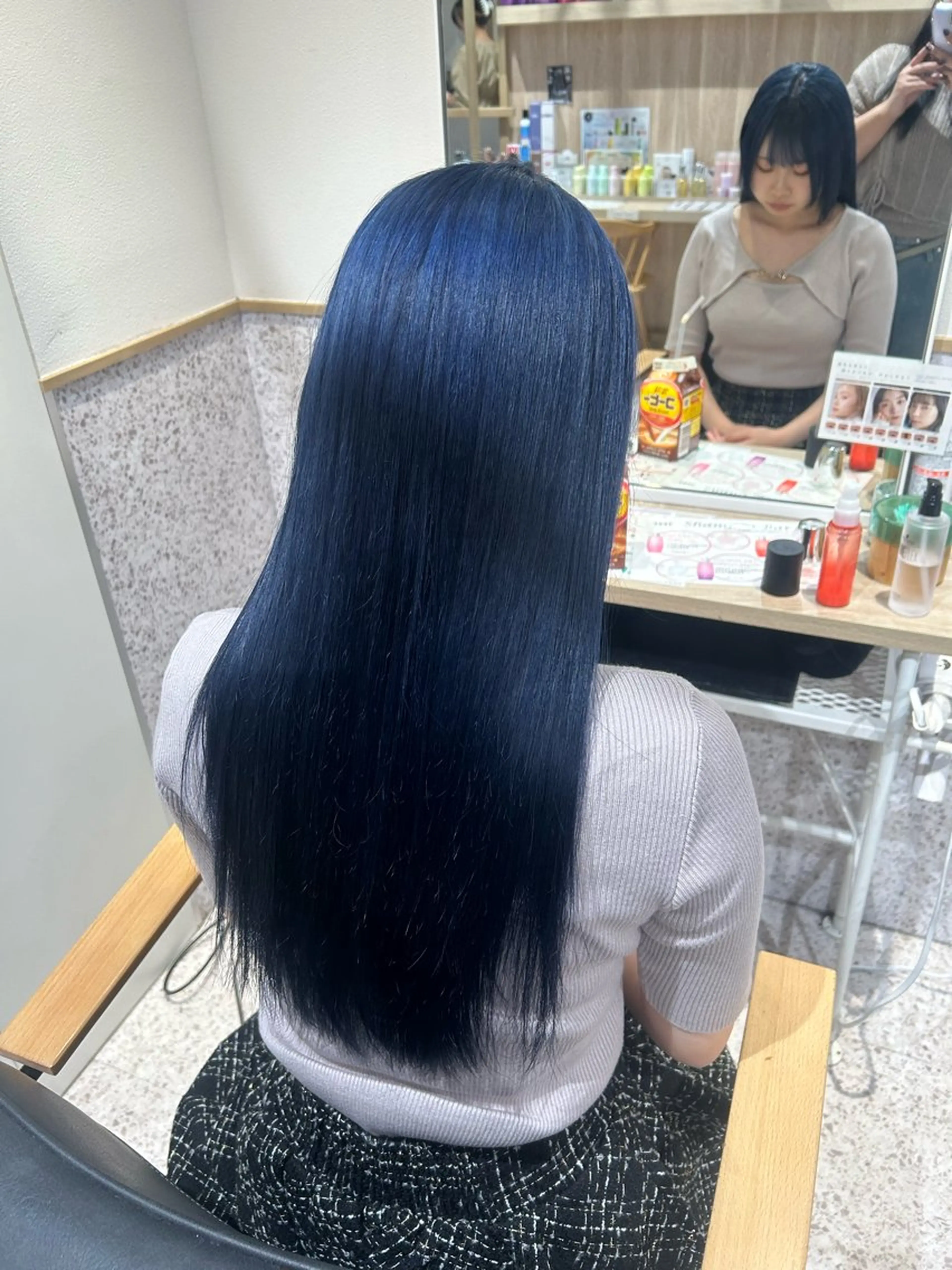 カラー ダブルカラー イヤリングカラー ハイトーンカラー インナーカラー 髪質改善 ヘアカラー ♡ハイトーン★ ネイル/しの♡のヘアスタイル