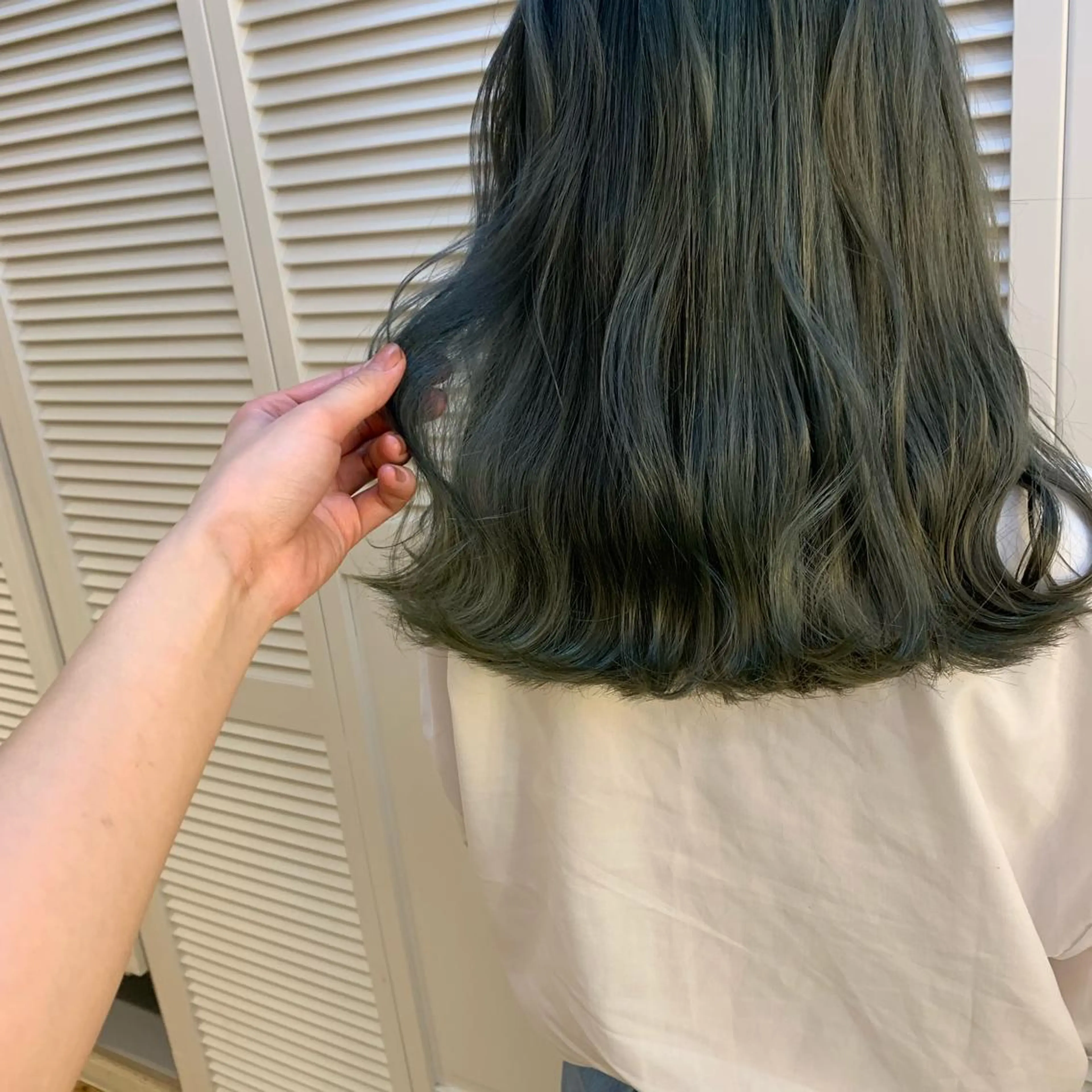 カラー 天野 利咲のヘアスタイル