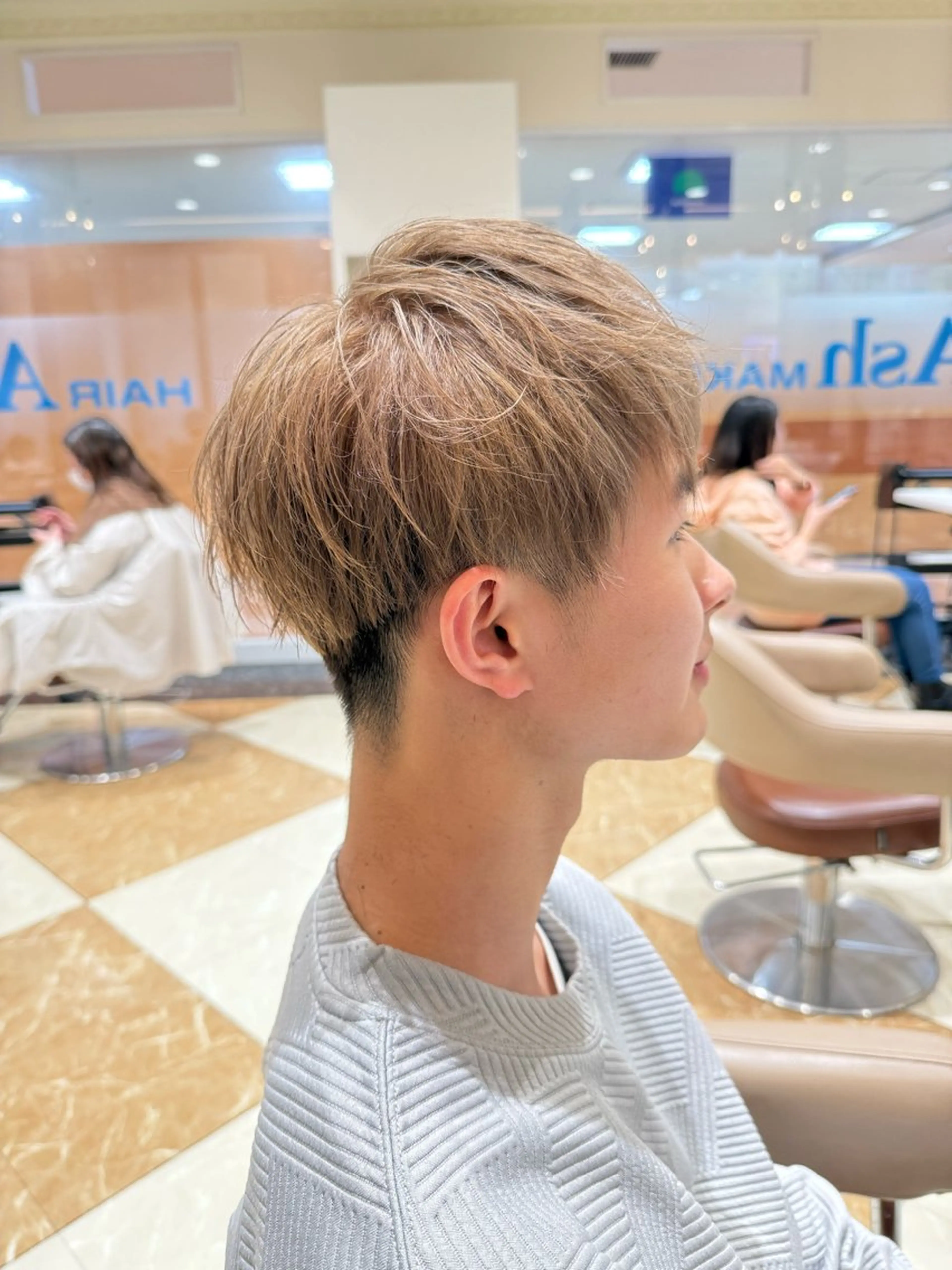 ショート カラー ブリーチ カット ヘアカラー トリートメント 髪質改善カラー/店長 宮内秀峰のヘアスタイル