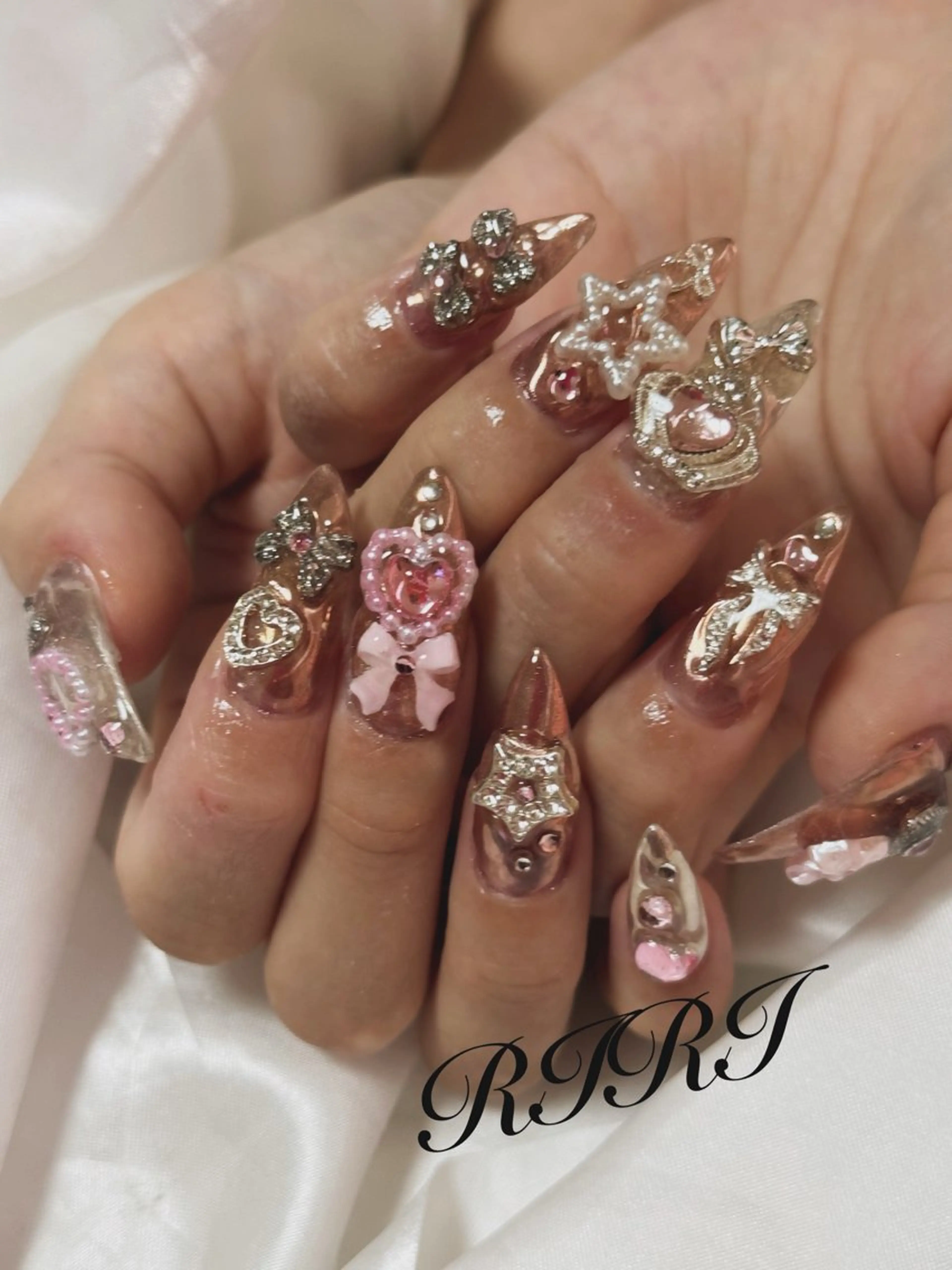 ネイル ジェルネイル ロングネイル ミラーネイル ピンク スカルプネイル ハンドネイル riri オーナーのネイルデザイン