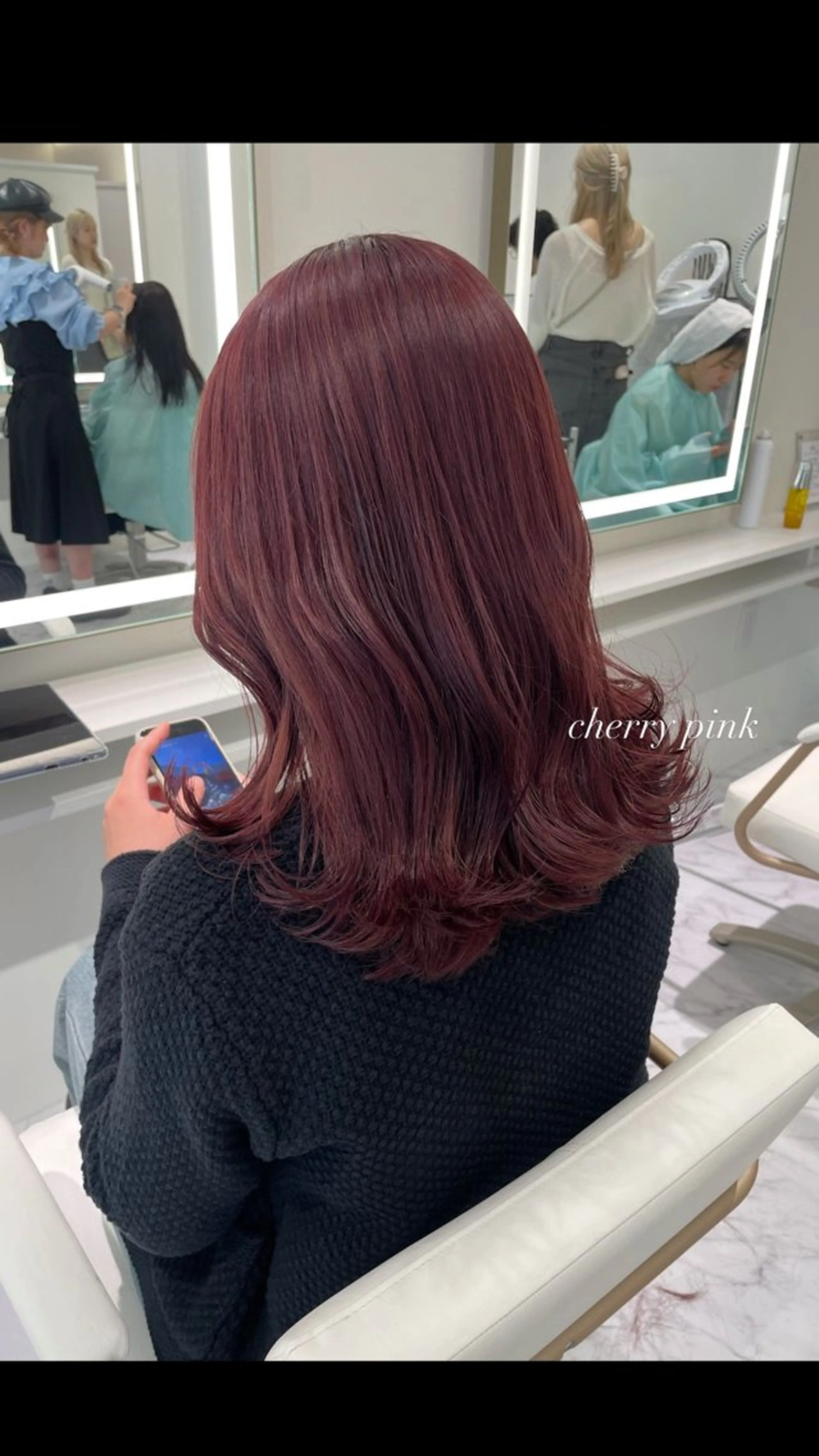 セミロング カラー ParveMix 宮﨑 梨里のヘアスタイル