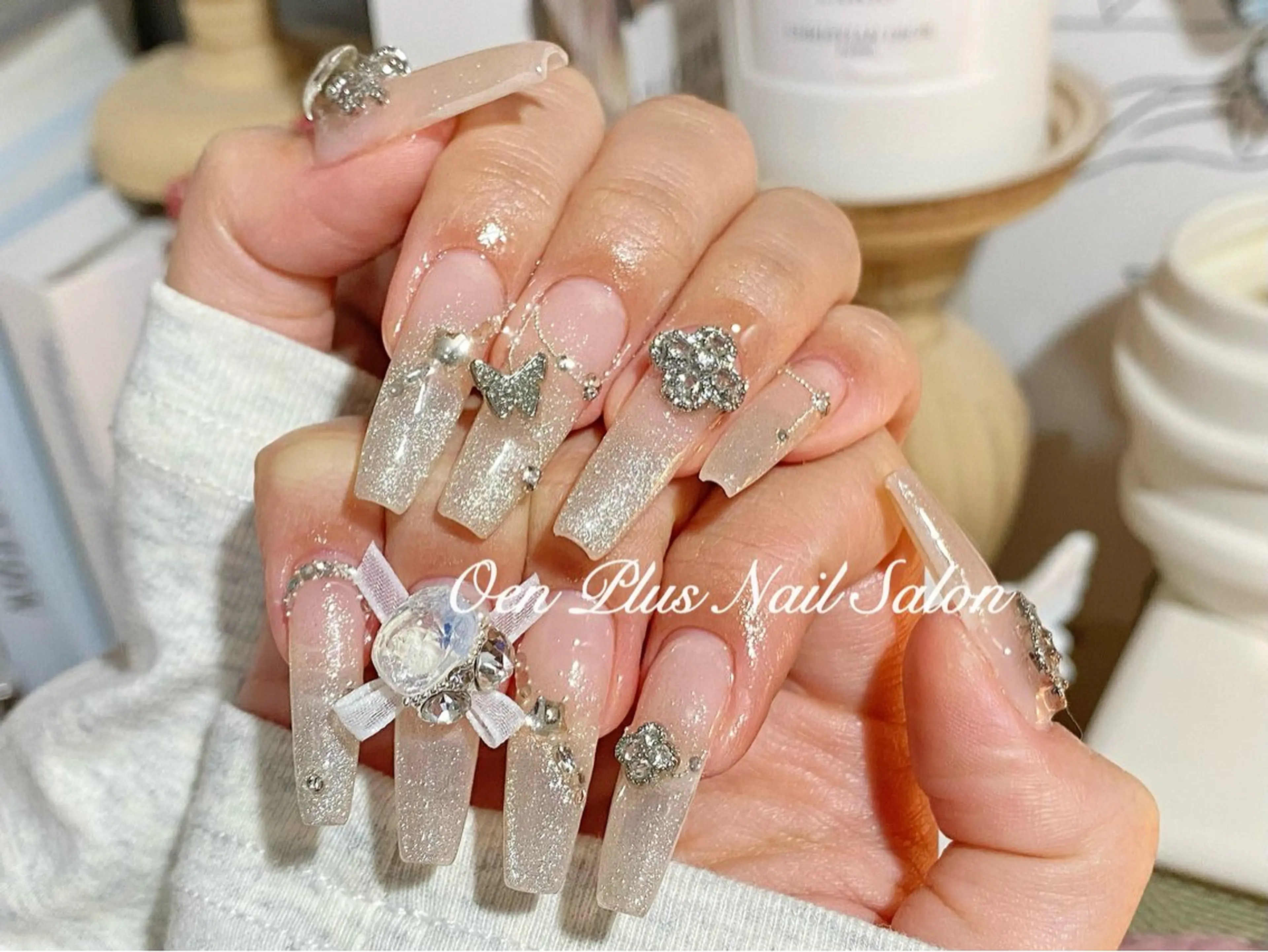 ネイル ハンドネイル One Plus キキのネイルデザイン