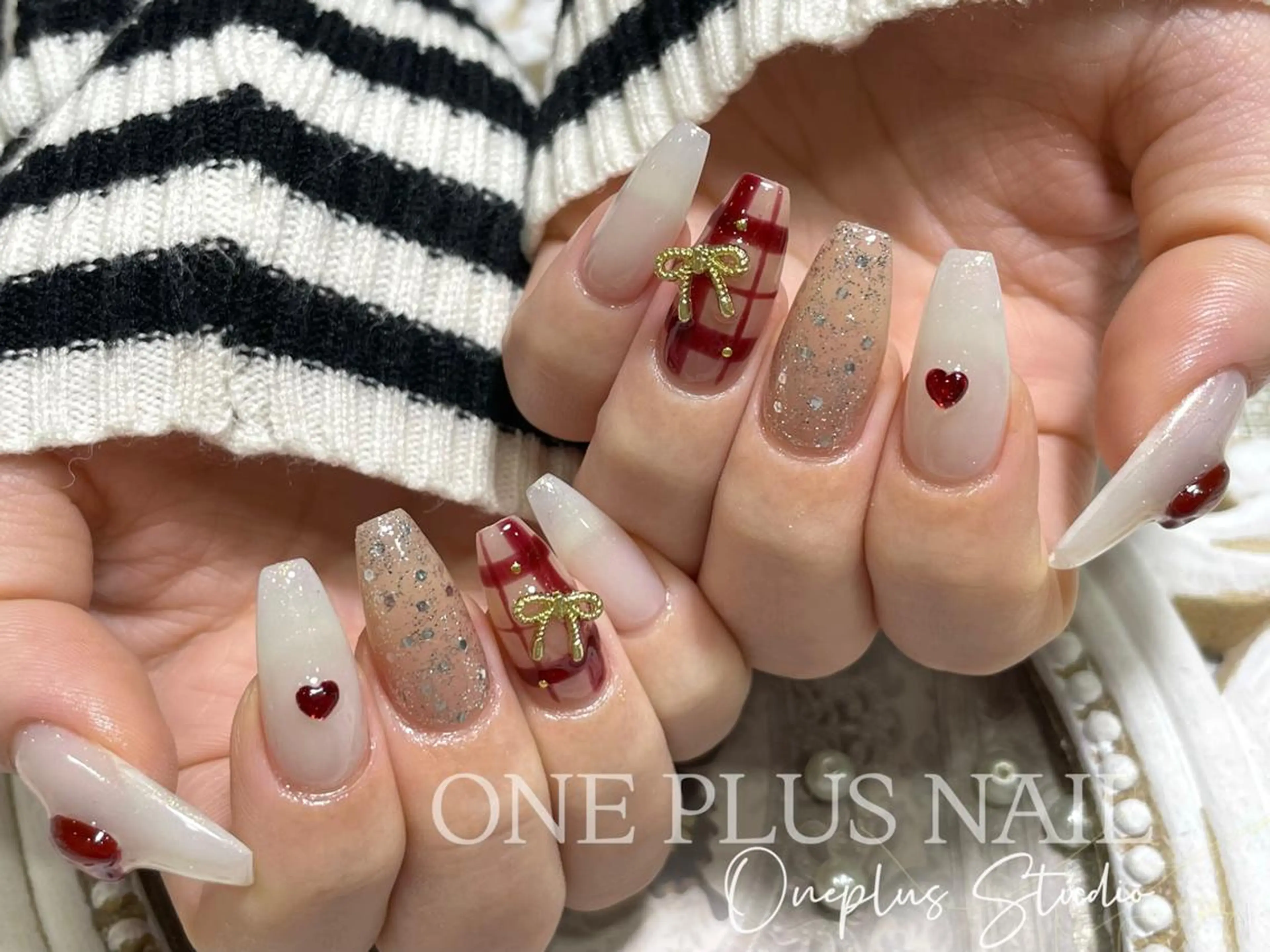 ネイル アートネイル オーロラネイル ガーリー キラキラネイル 韓国ネイル haruka 🧸のネイルデザイン