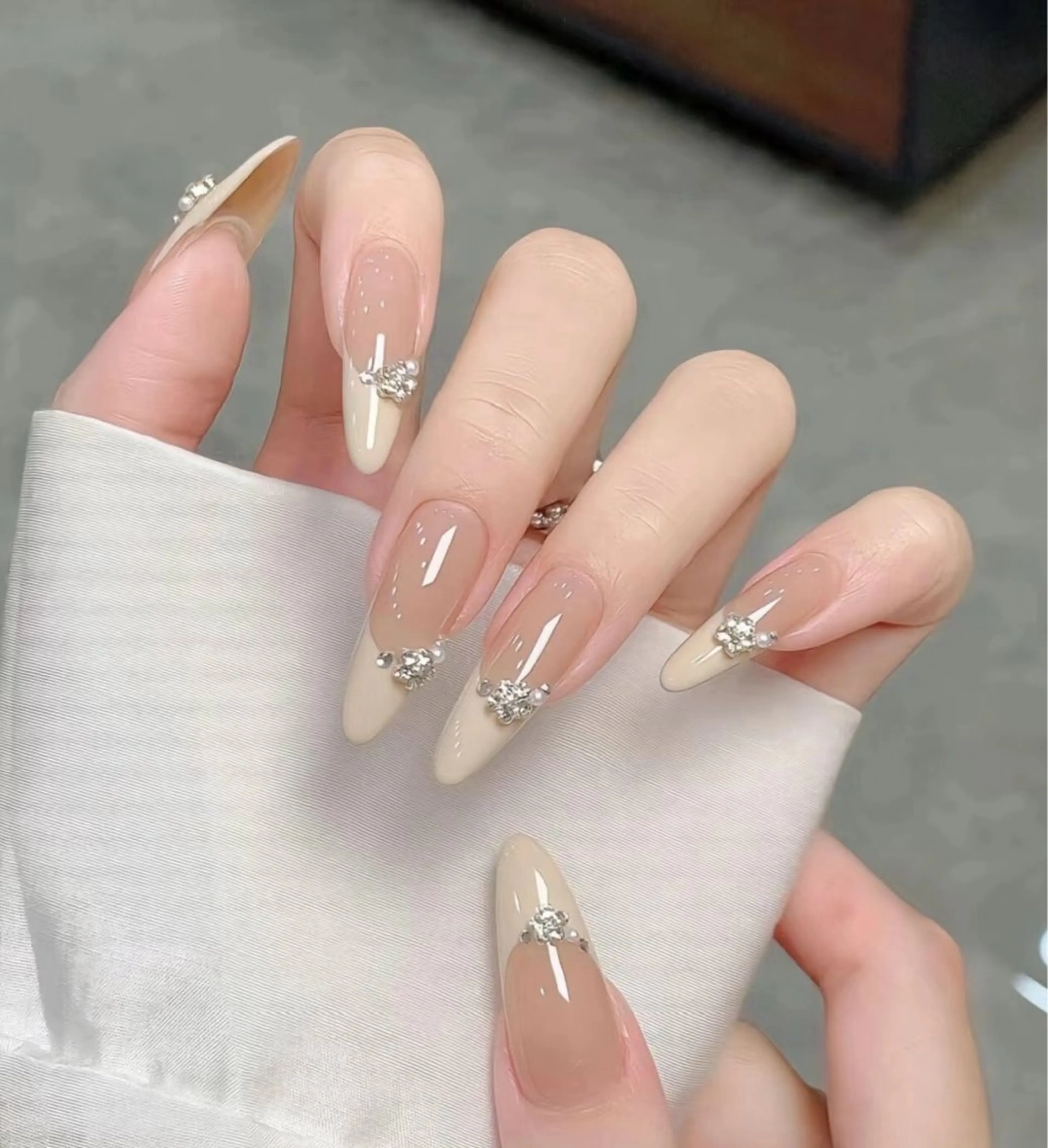 ネイル 高木 維麗絲のネイルデザイン