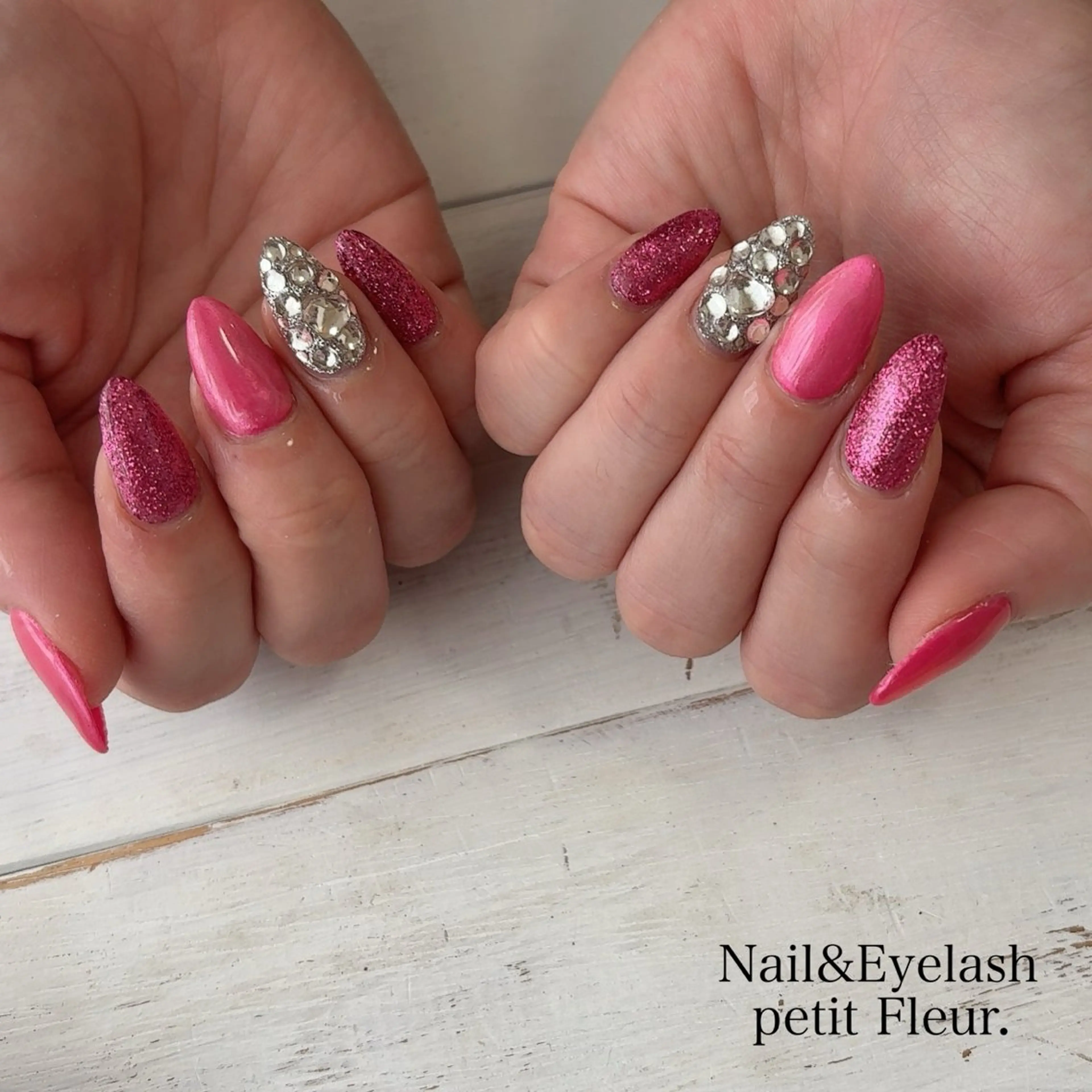 ネイル Petit Fleur所属・青柳 亜梨奈のマツエク・マツパデザイン