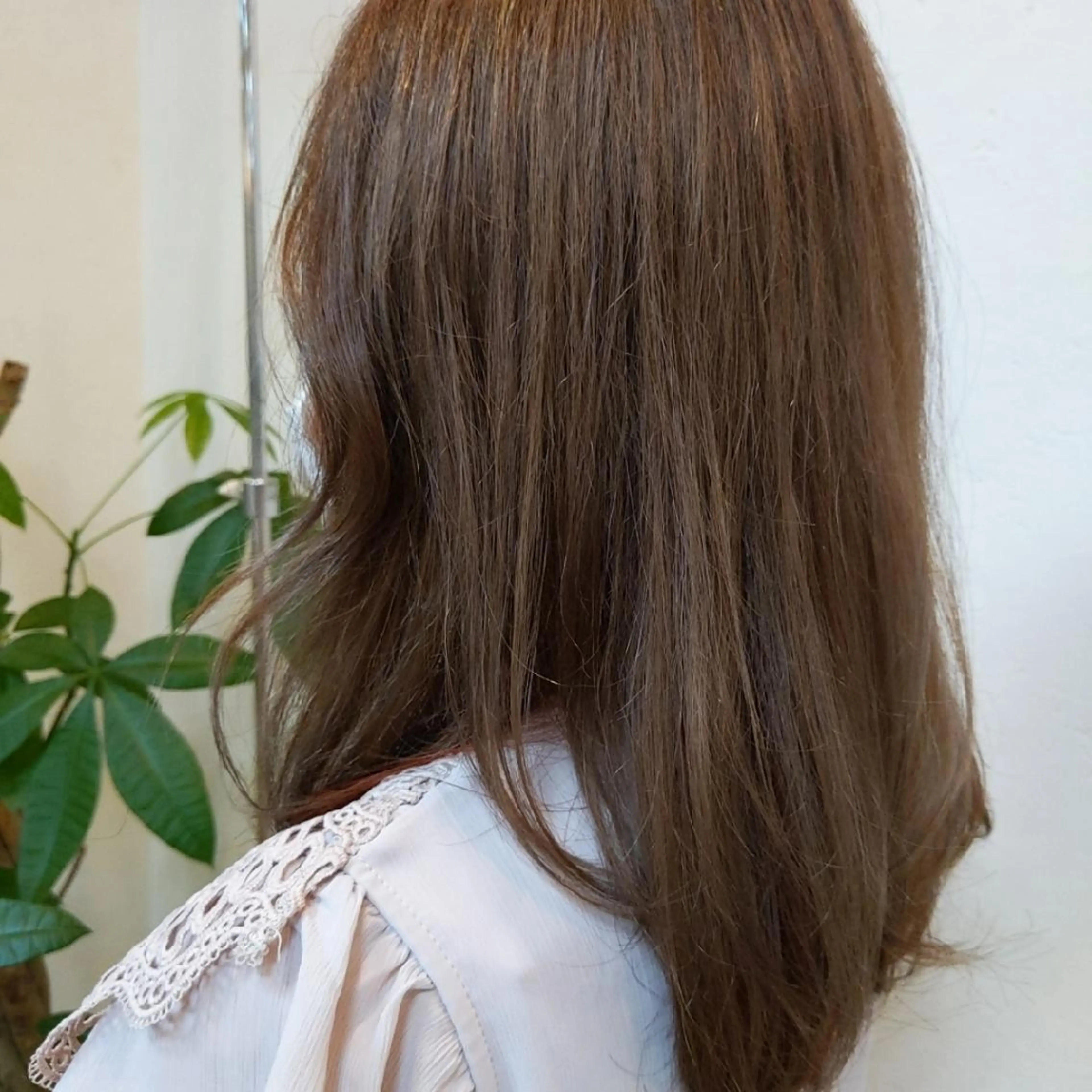 セミロング 後藤 千絵のヘアスタイル