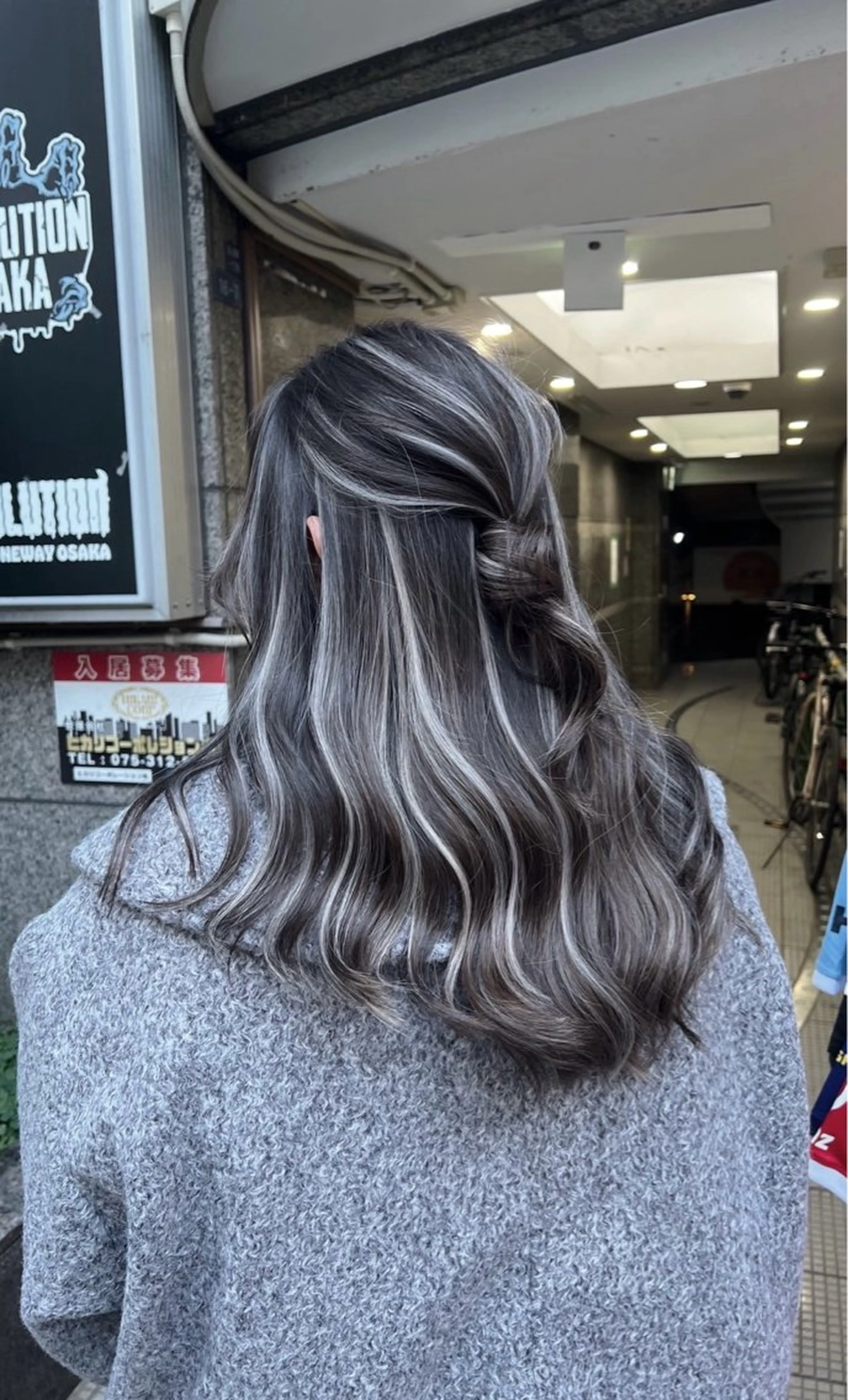 セミロング カラー ヘアアレンジ ダークグレー ダークグレージュ グレージュ ハイライトカラー ハイライト ヘアカラー トリートメント 指名数No.1 /NAOYAのヘアスタイル