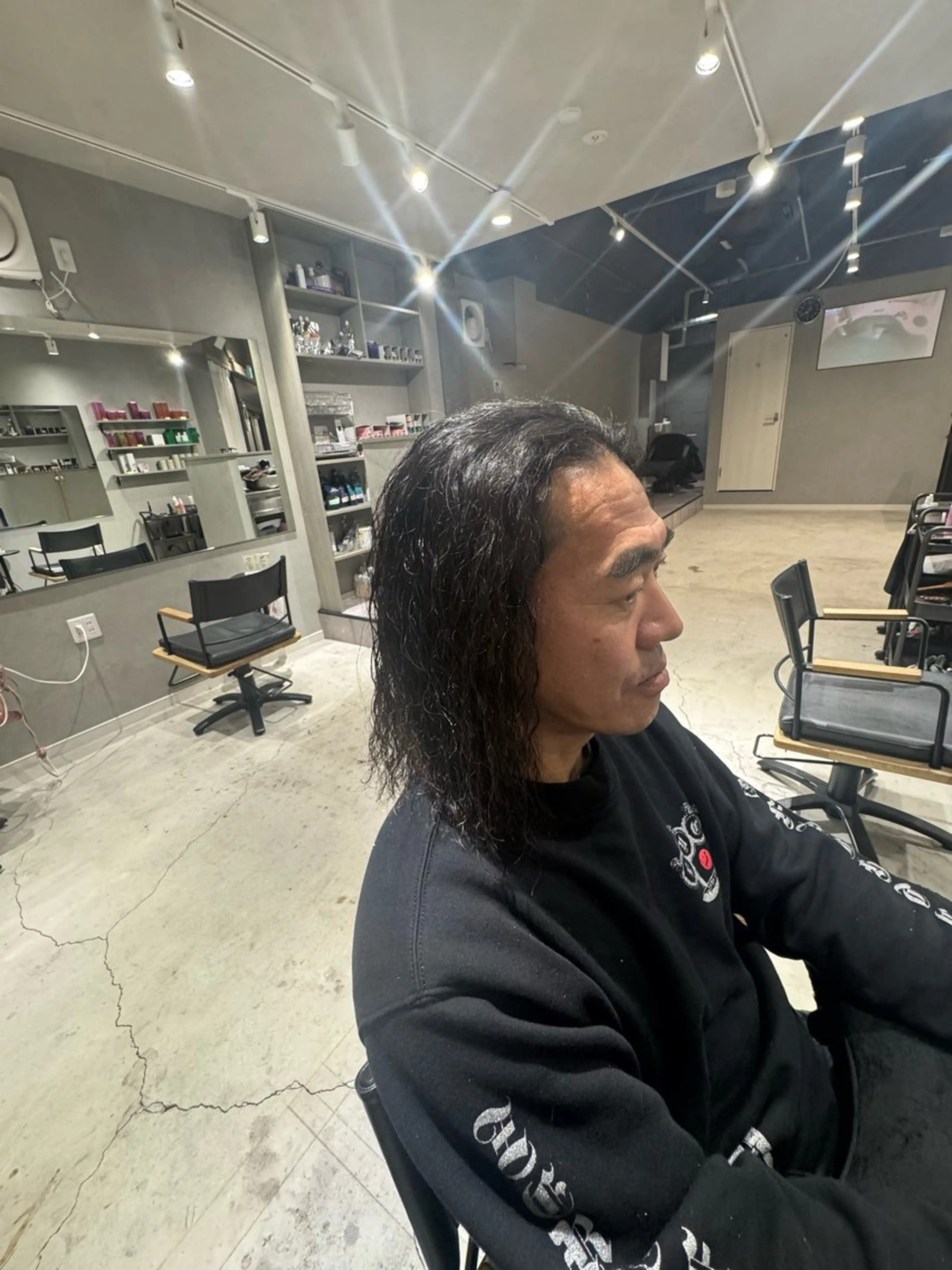 ロング パーマ メンズ メンズパーマ ツイストスパイラルパーマ 刈り上げ 伸ばしかけ ロング カット パーマ 森 祥吾のヘアスタイル