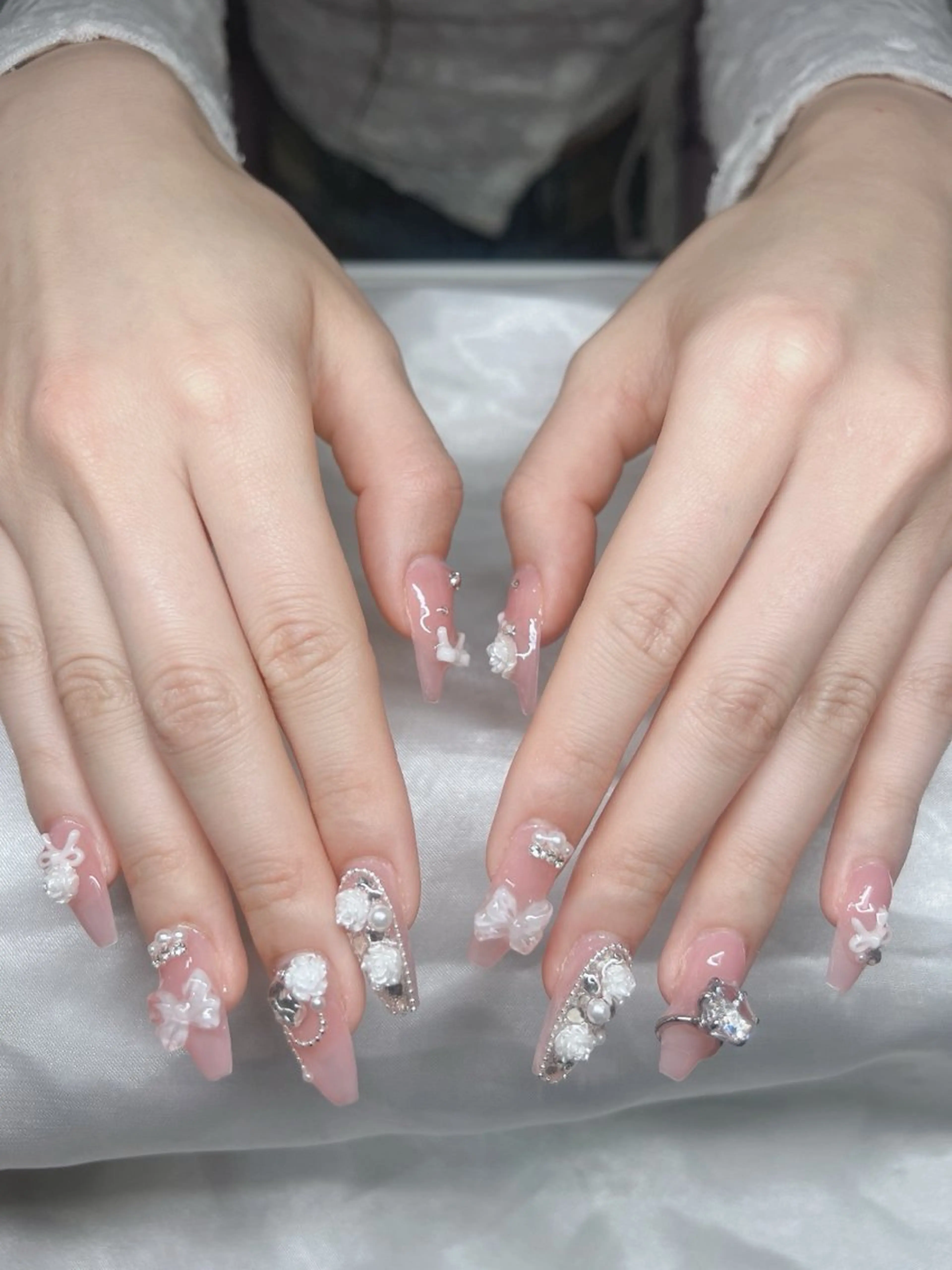 ネイル オーロラネイル チークネイル 長さ出し フットネイル フレンチネイル ハンドネイル Lee Nails チップ長さだし専門店のネイルデザイン