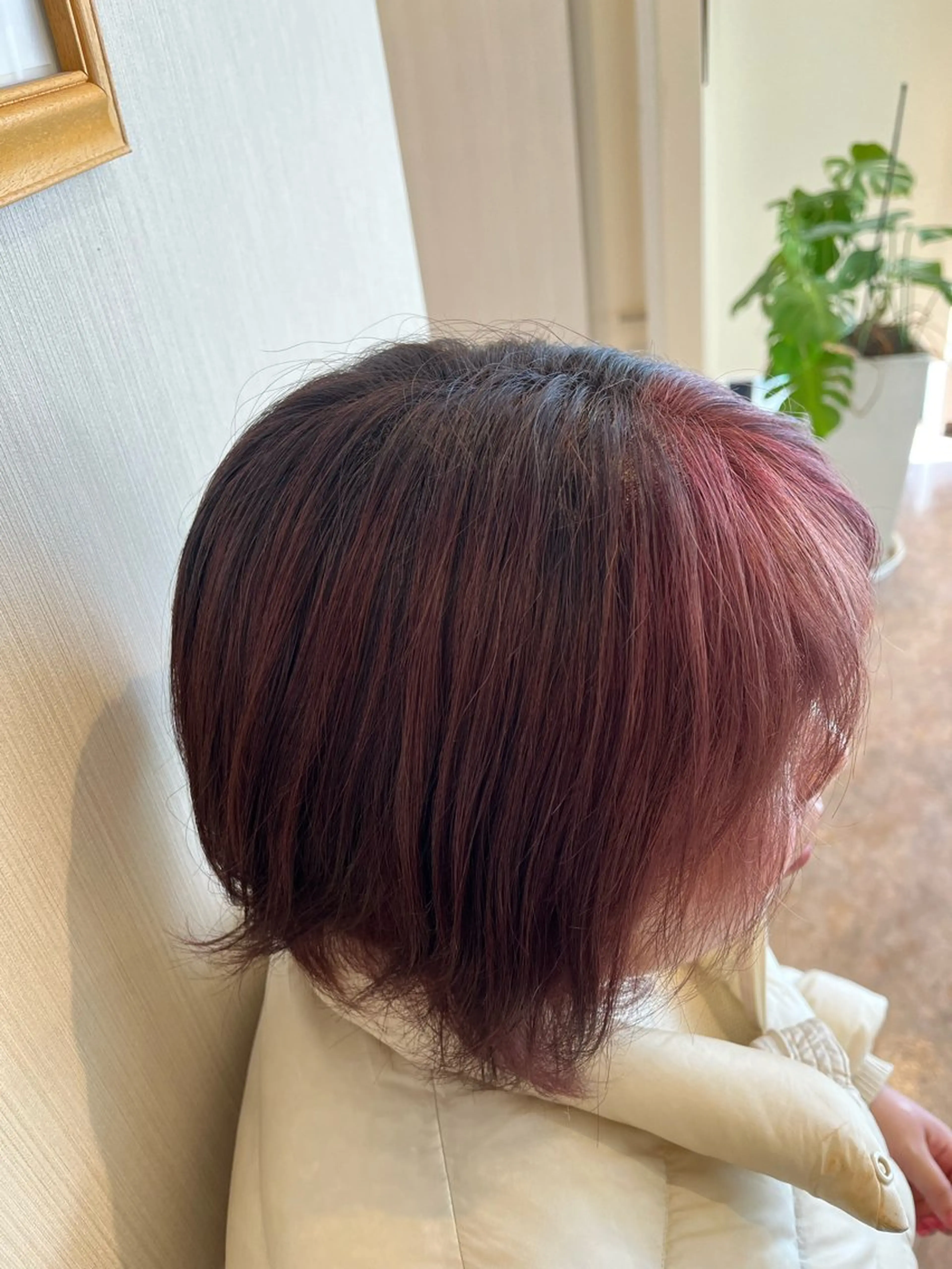 カラー ミストバング  フェイスフレーミング インナーカラー ピンクカラー 鎌倉 未釉のヘアスタイル