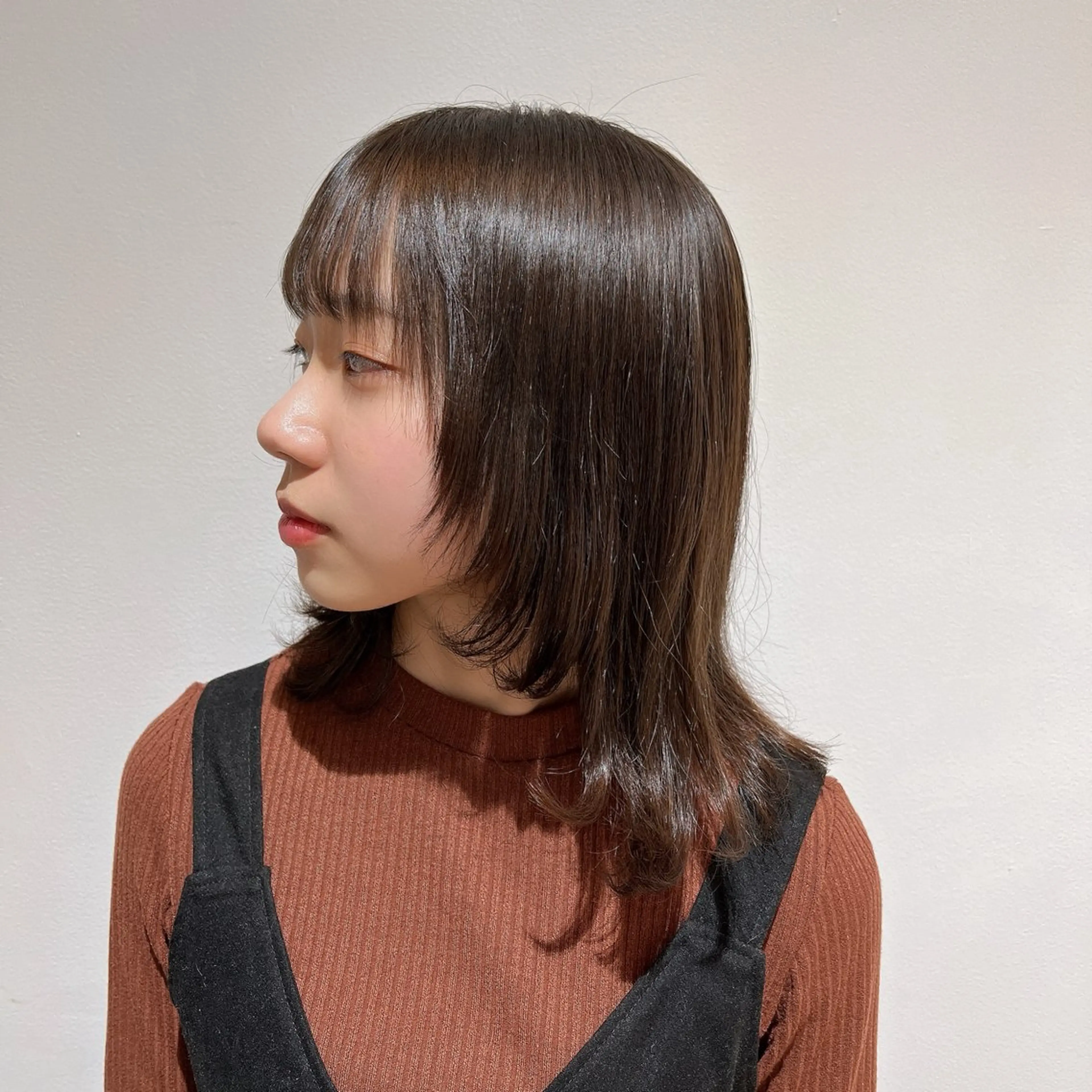 ミディアム 顔まわりレイヤー レイヤーカット 💎透明感カラー特化 💎TAISEIのヘアスタイル