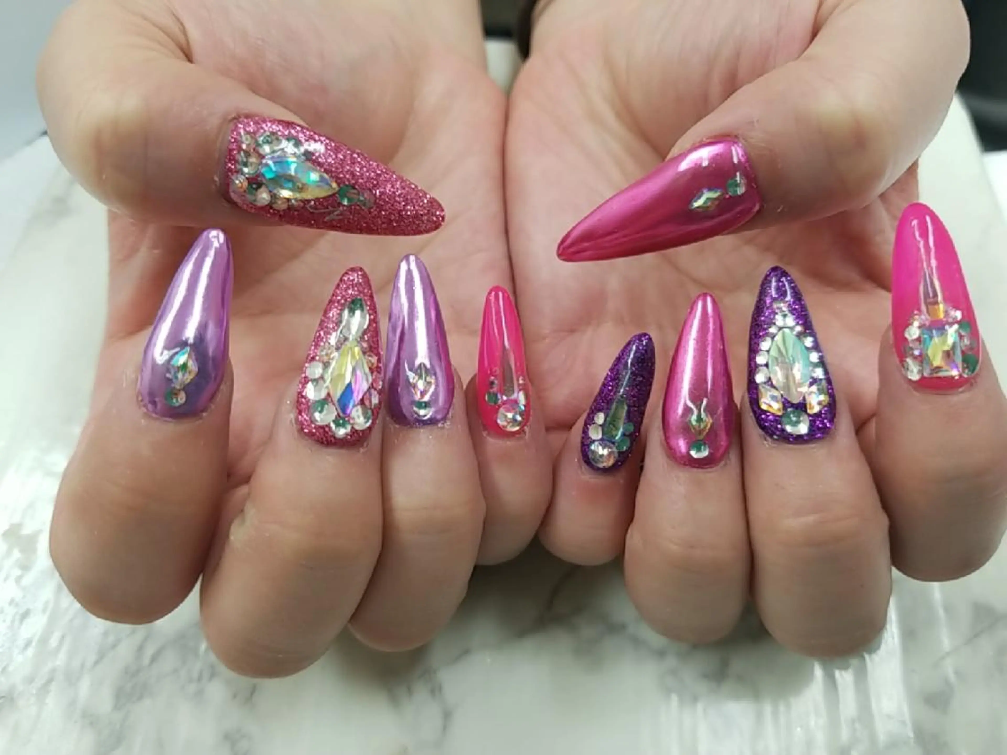 ネイル アートネイル フットネイル ジェルネイル 持ち込み ニュアンスネイル 河野ちえ (雑誌掲載サロン)のネイルデザイン