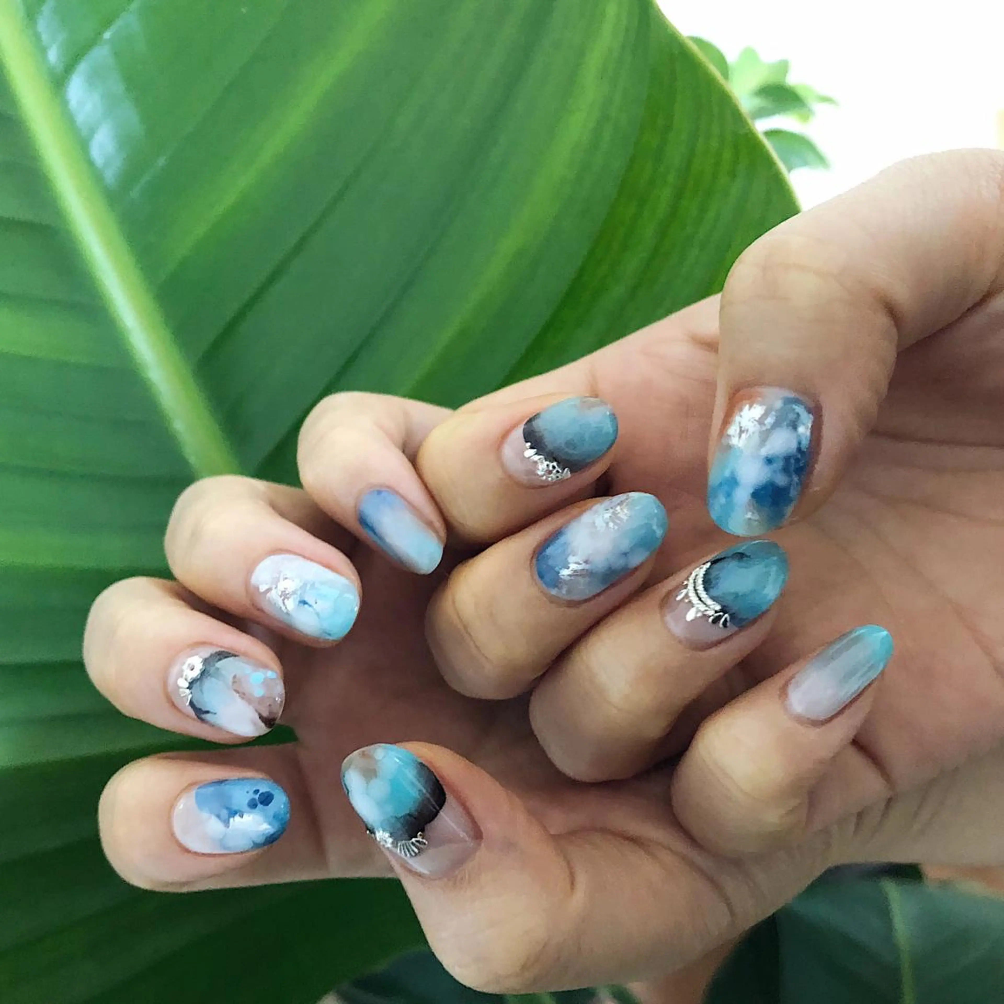 ネイル ハンドネイル 🌞💜 KAORI 🌴のネイルデザイン