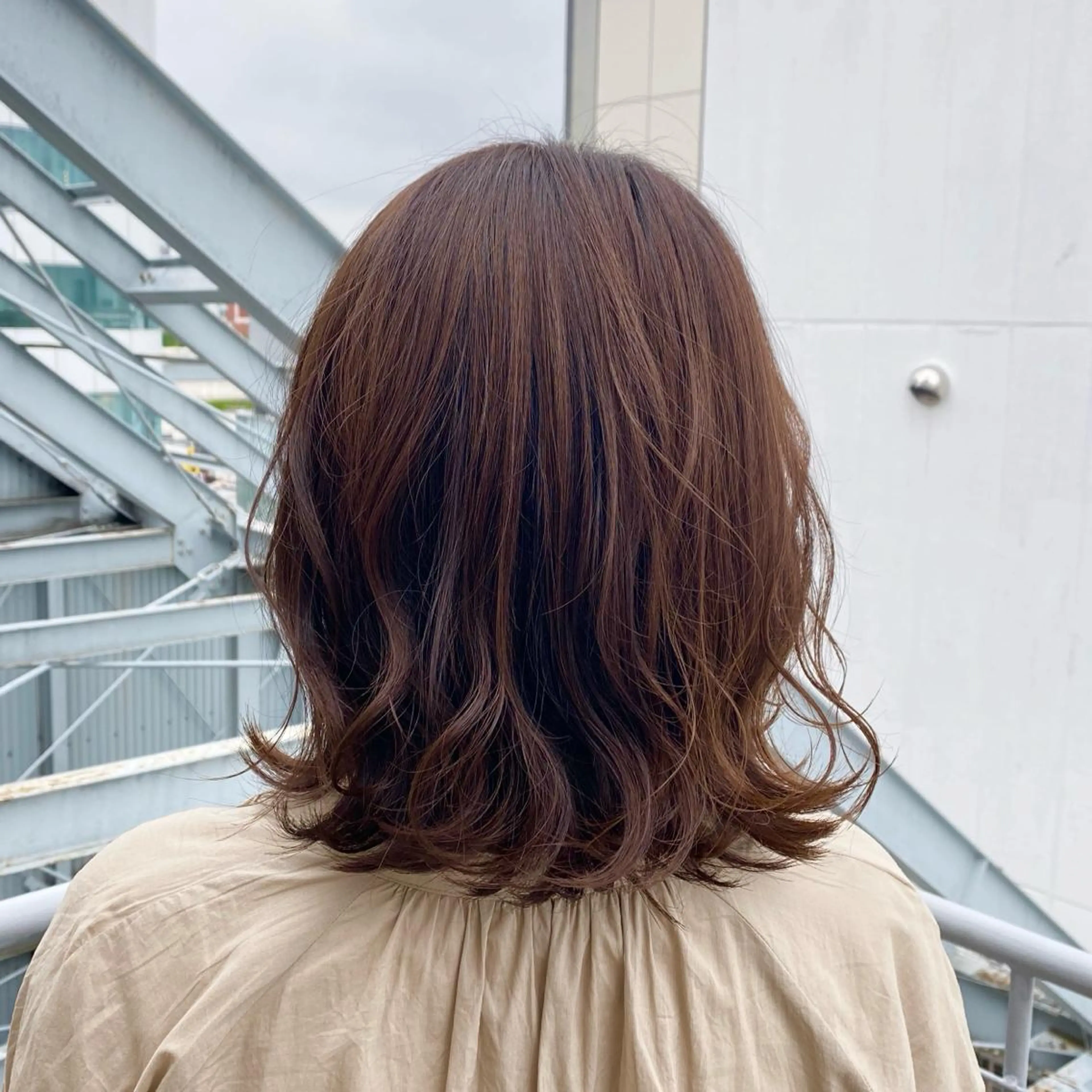 ミディアム カラー 🩵ブリーチカラー 🐈MIORI🩵のヘアスタイル