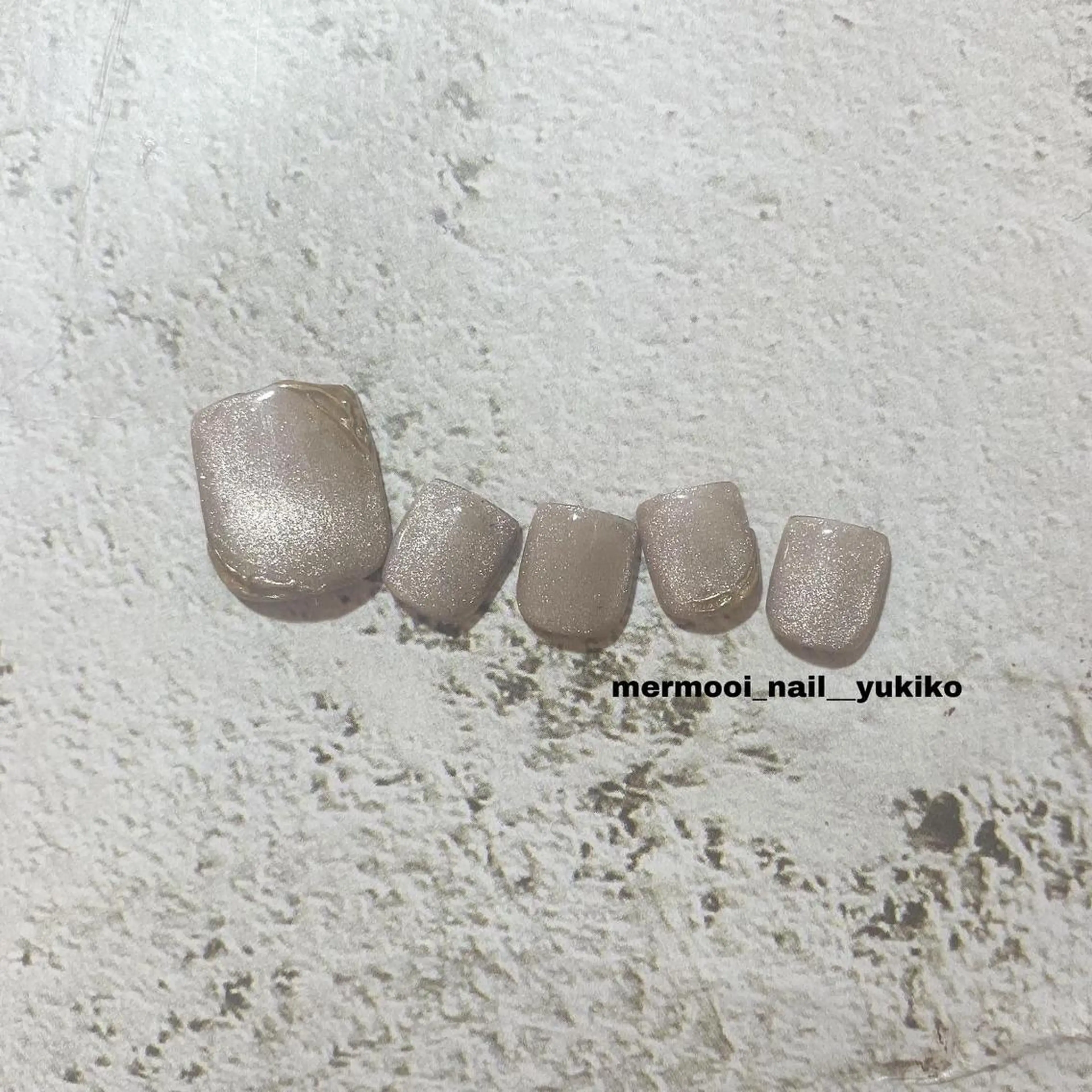 ネイル フレンチネイル 韓国ネイル マグネットネイル ストーンネイル ワンホンネイル フットネイル mermooi所属・melumooi nailのネイルデザイン