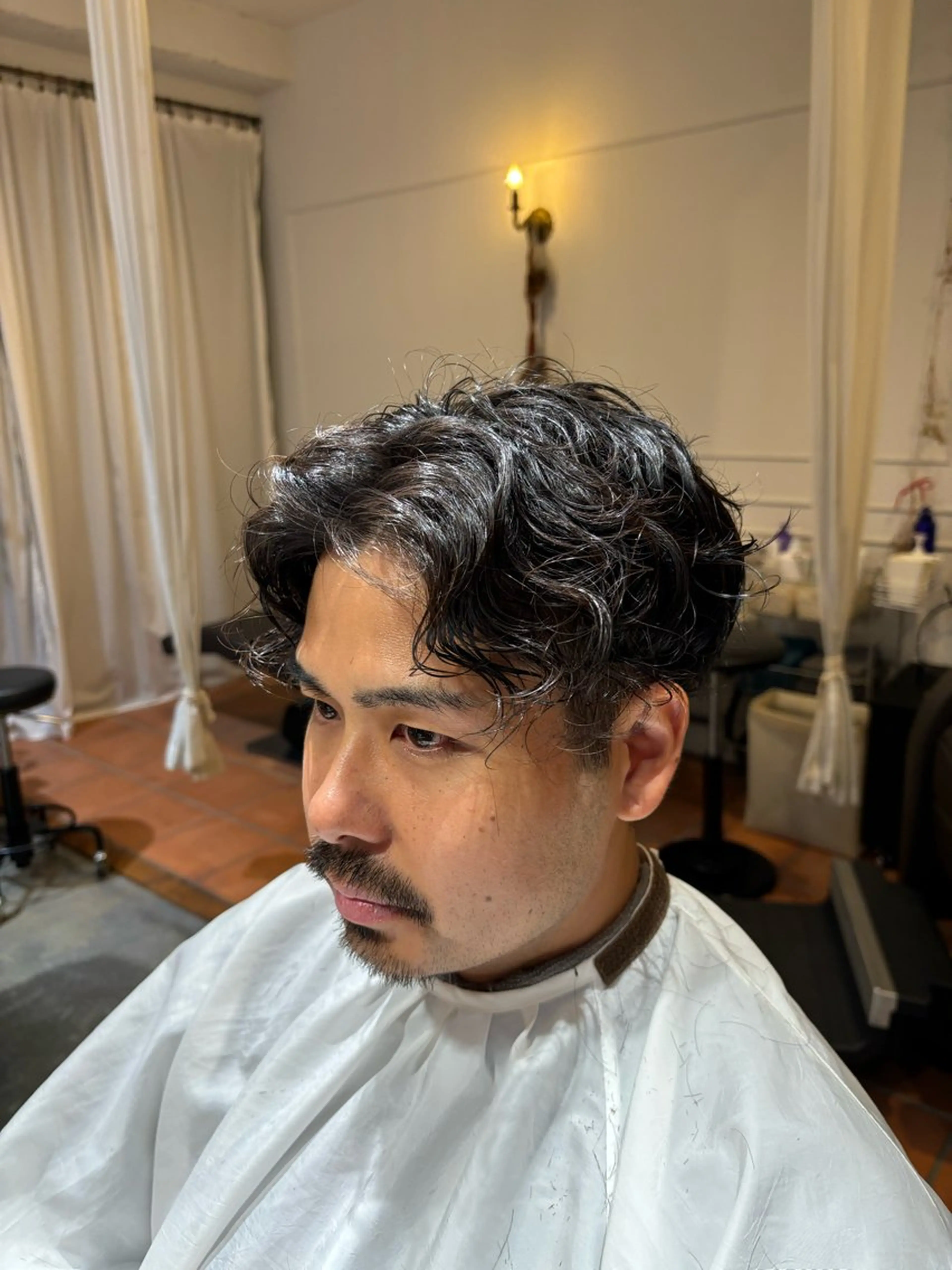 ショート パーマ メンズ メンズパーマ スパイラルパーマ トリコヘアサロン 新井千智のヘアスタイル