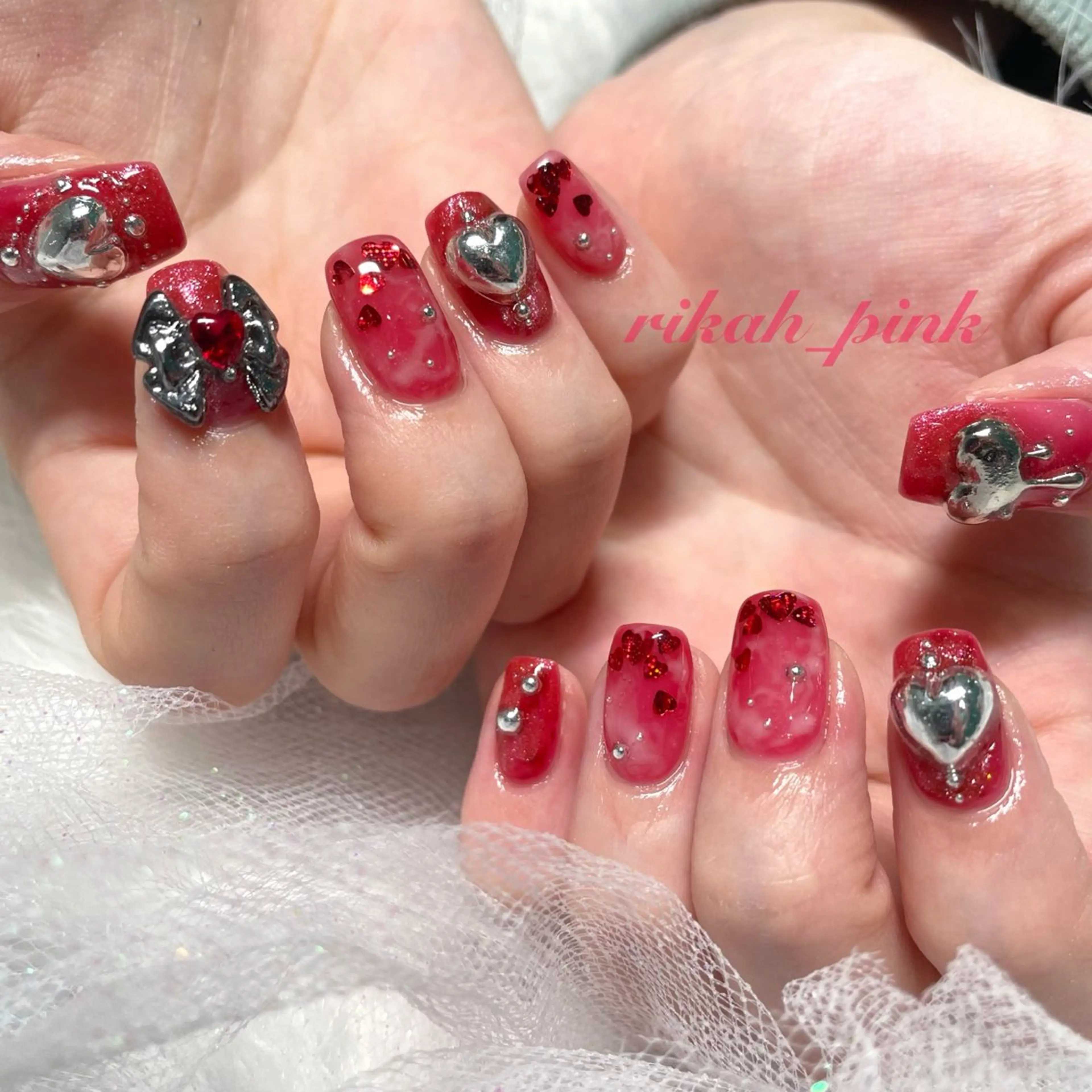 ネイル ハート 赤色 バレンタイン HIKA🦋 個性派スカルプネイルのネイルデザイン