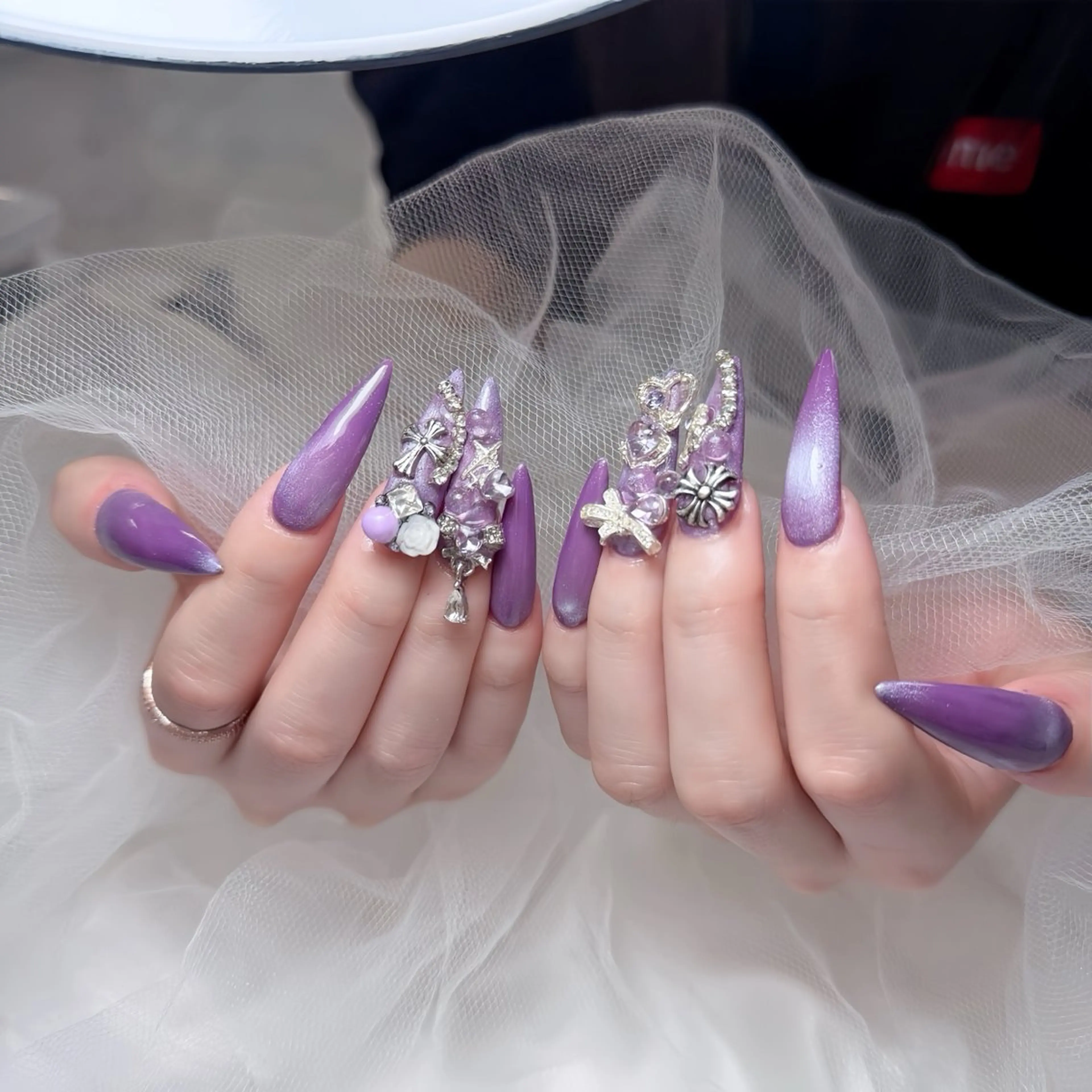 ネイル アートネイル チークネイル ジェルネイル ロングネイル マグネットネイル ハンドネイル Rin Nail 新大久保店のネイルデザイン